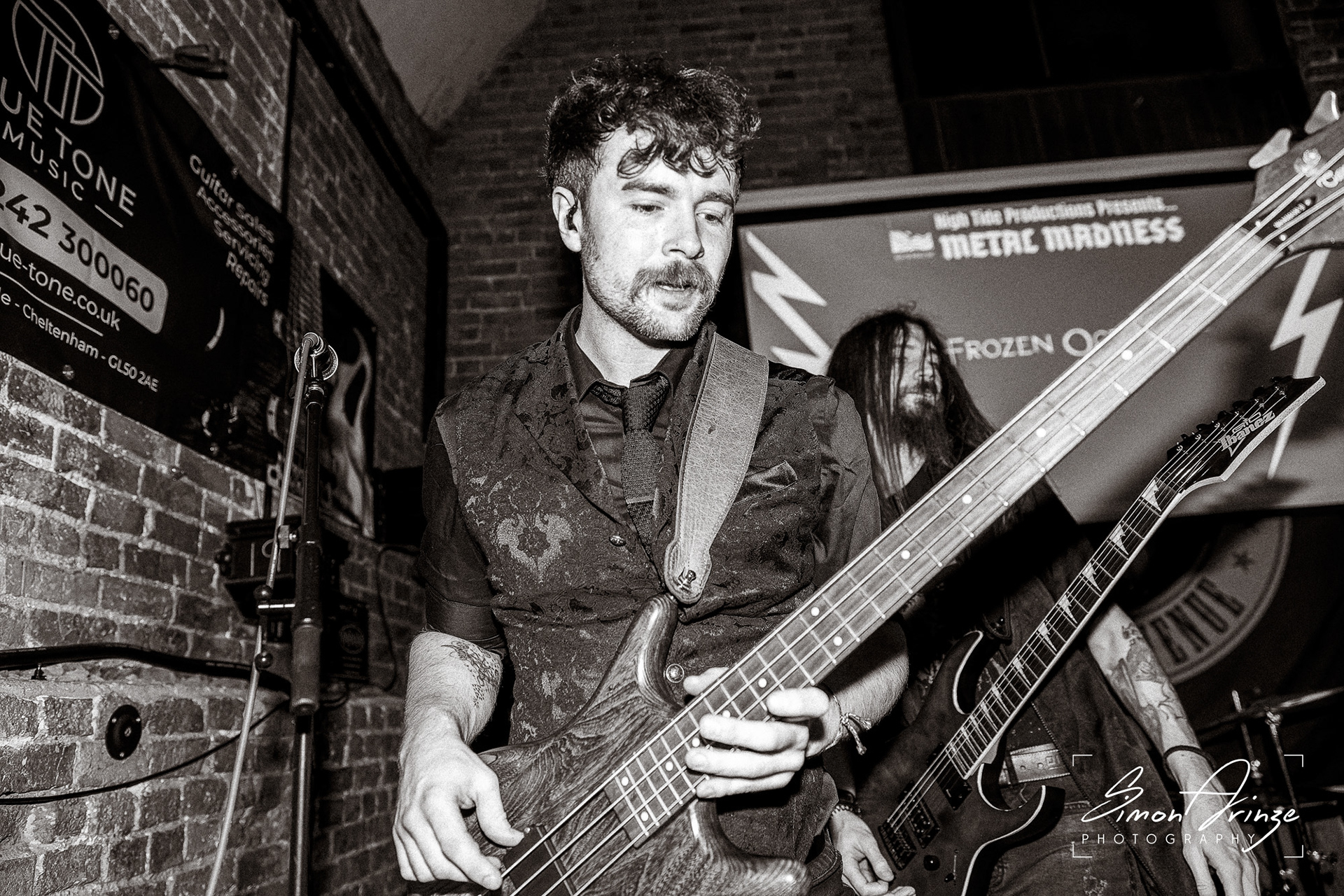 Frozen Oceans - Frog & Fiddle, Cheltenham - 24/01/2025 - Simon Arinze Photography