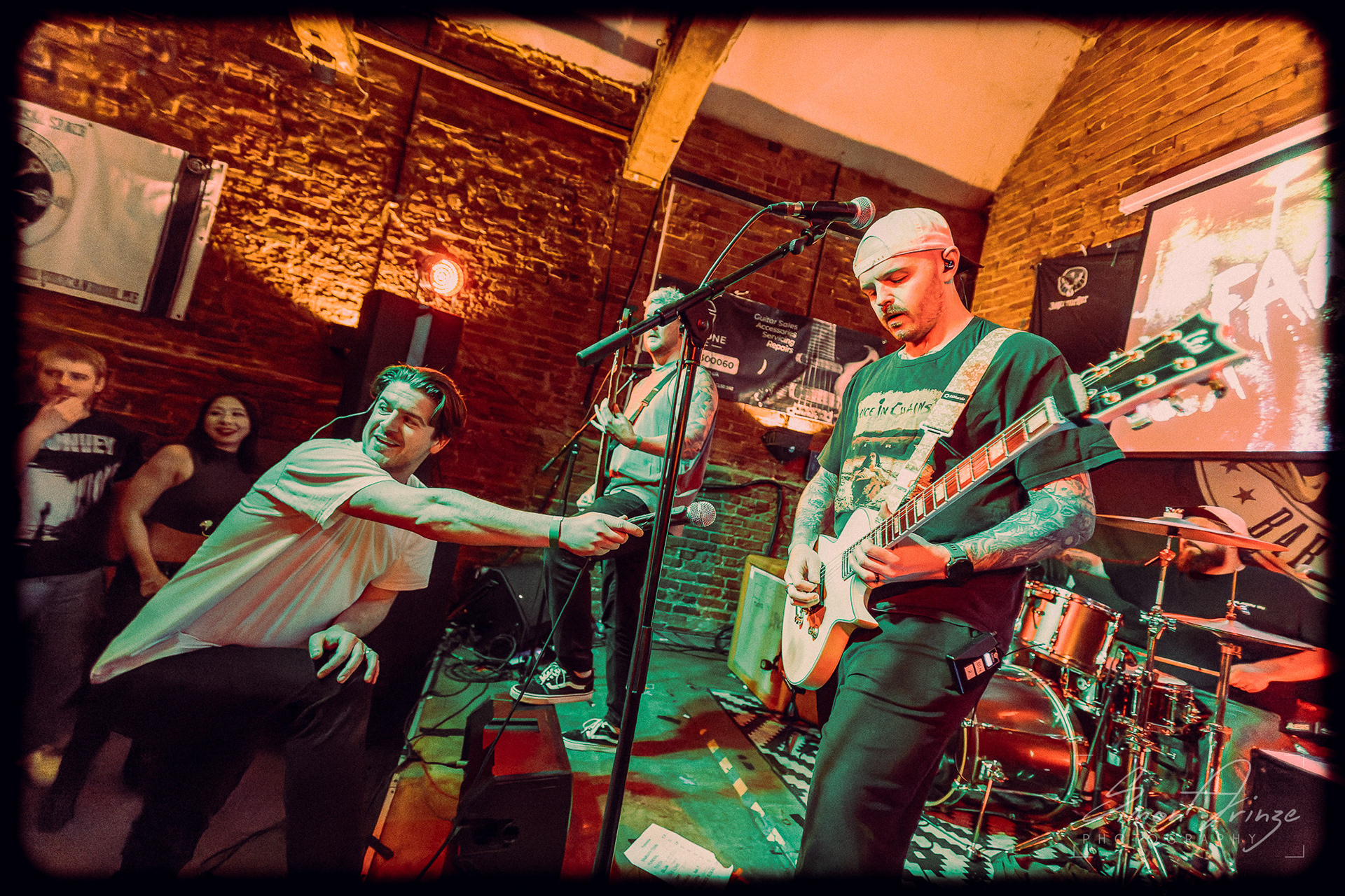Fangs Out - Frog & Fiddle, Cheltenham - 20/02/2026 - Simon Arinze Photography