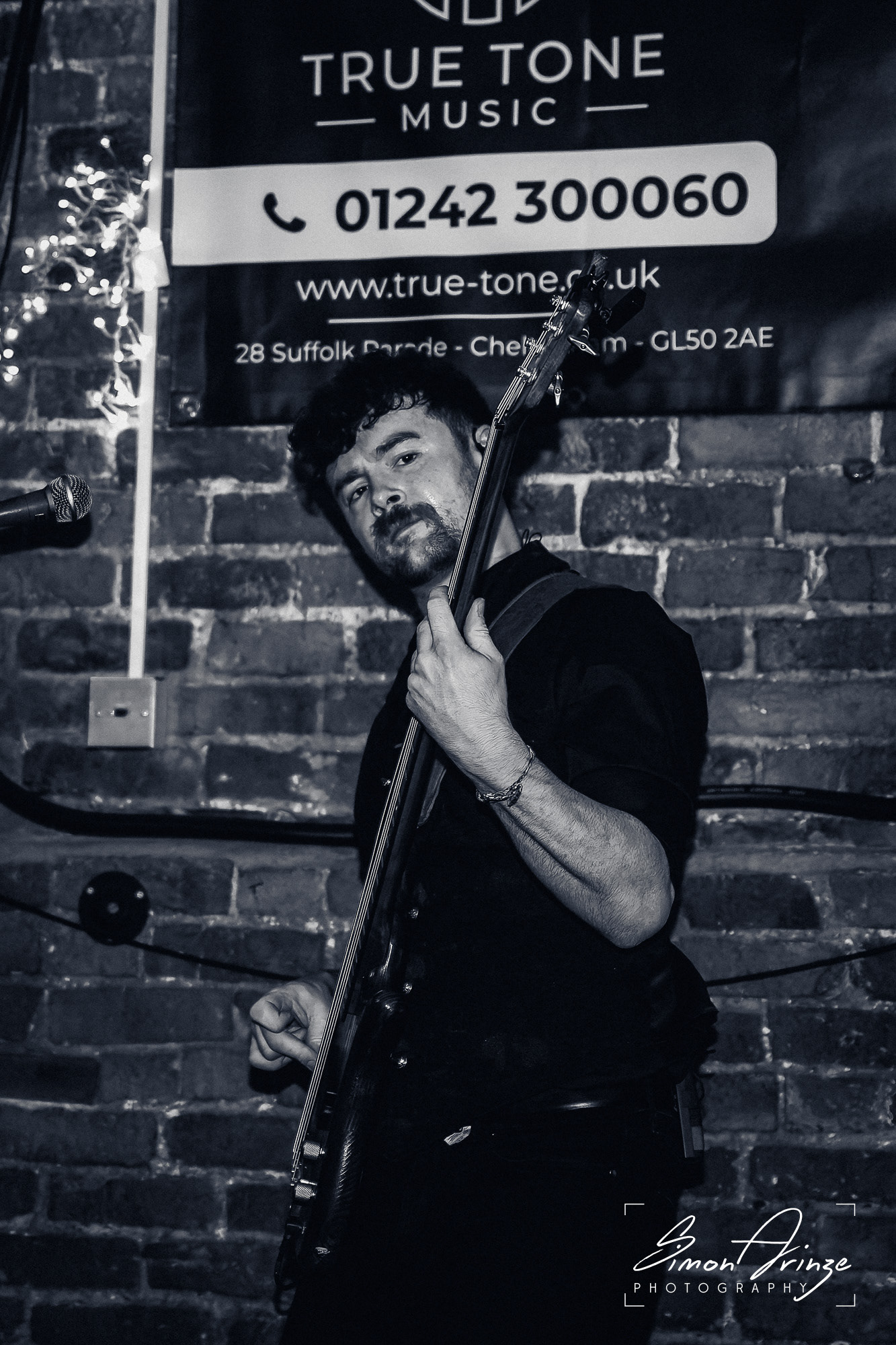 Frozen Oceans - Frog & Fiddle, Cheltenham - 24/01/2025 - Simon Arinze Photography