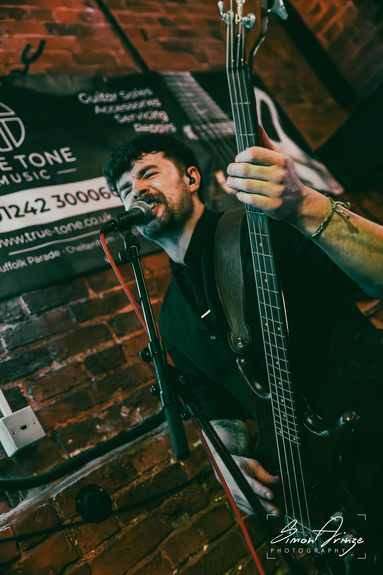 Frozen Oceans - Frog & Fiddle, Cheltenham - 24/01/2025 - Simon Arinze Photography