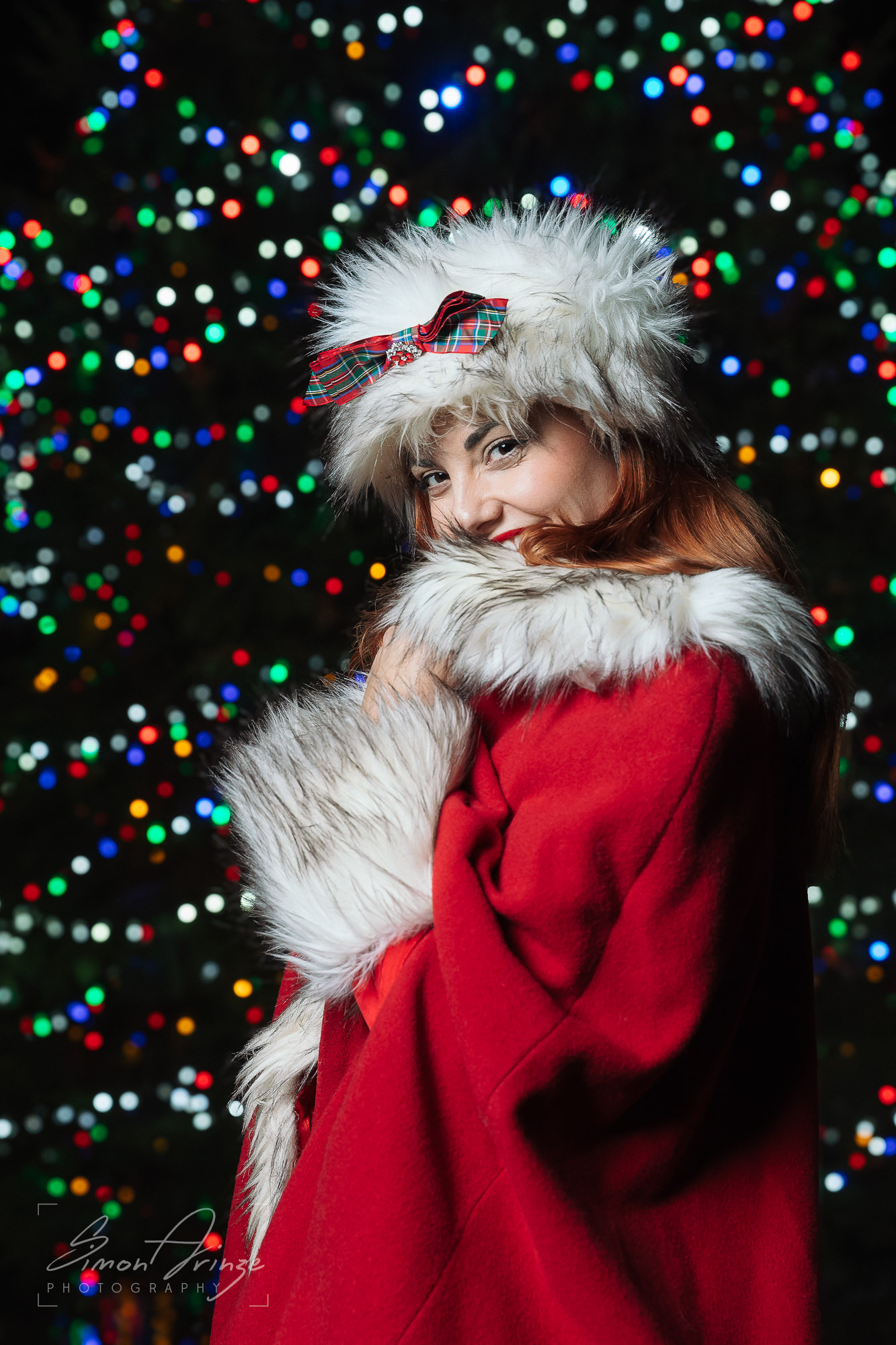 Hannah Lou - "Mrs Claus" - Alastair Currill Photo, Bourton-on-the-Water - 08/12/2025 - Simon Arinze Photography