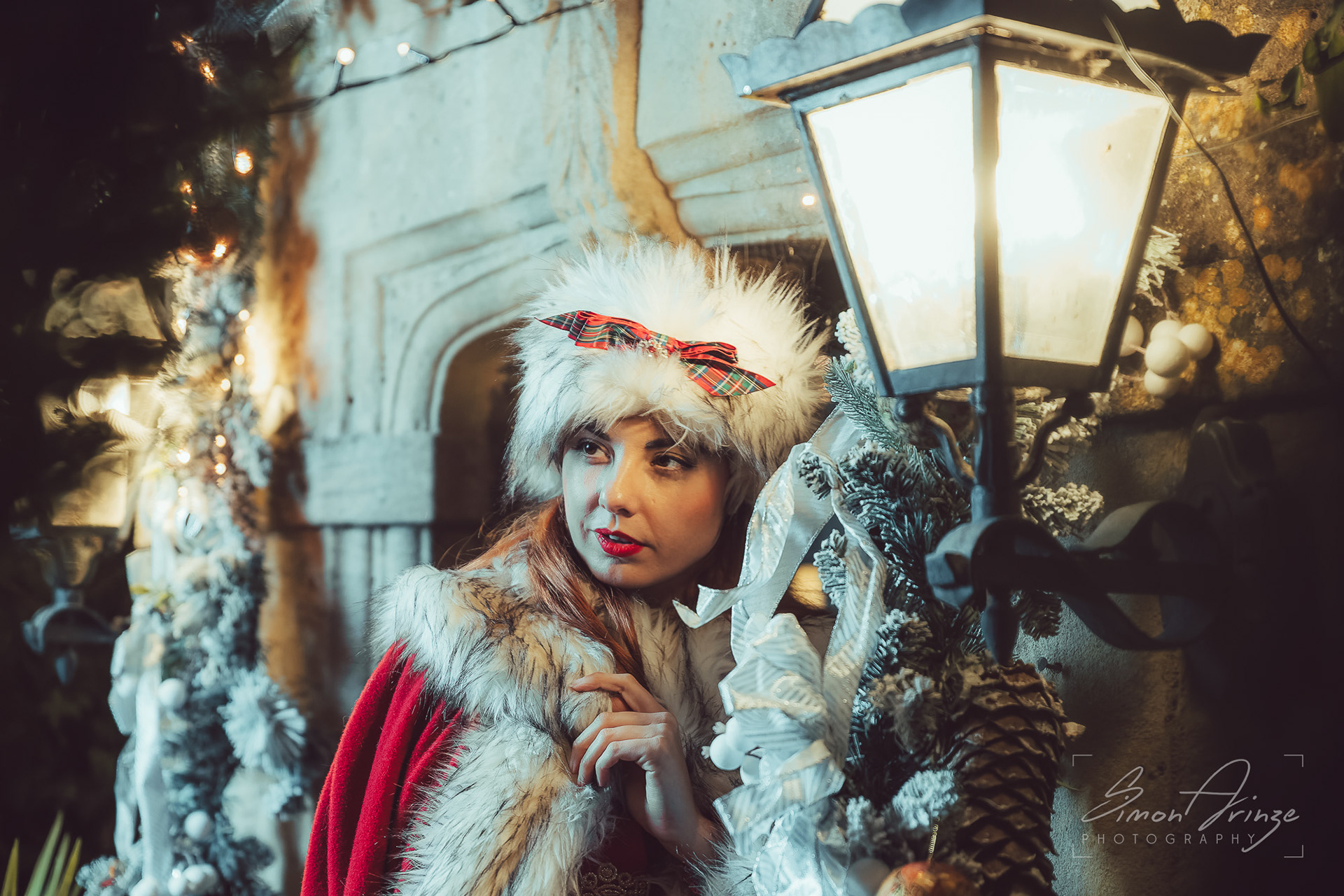 Hannah Lou - "Mrs Claus" - Alastair Currill Photo, Bourton-on-the-Water - 08/12/2025 - Simon Arinze Photography