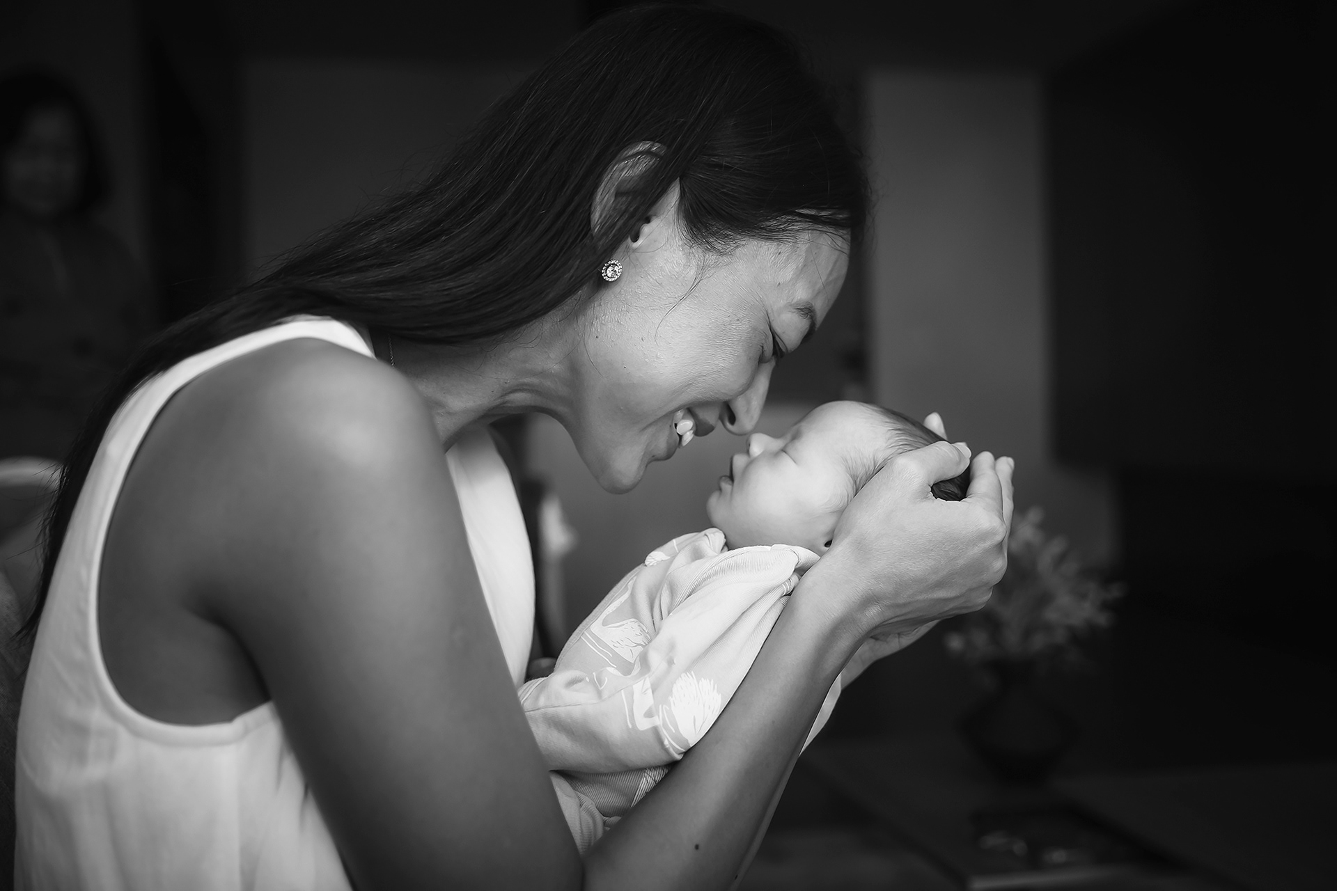 Photographer Newborn and Maternity Pregnancy Family in Bangkok ,Photo shoot Natural light Location Bangkok,Thailand. Photographer by Mansri Monkaew.