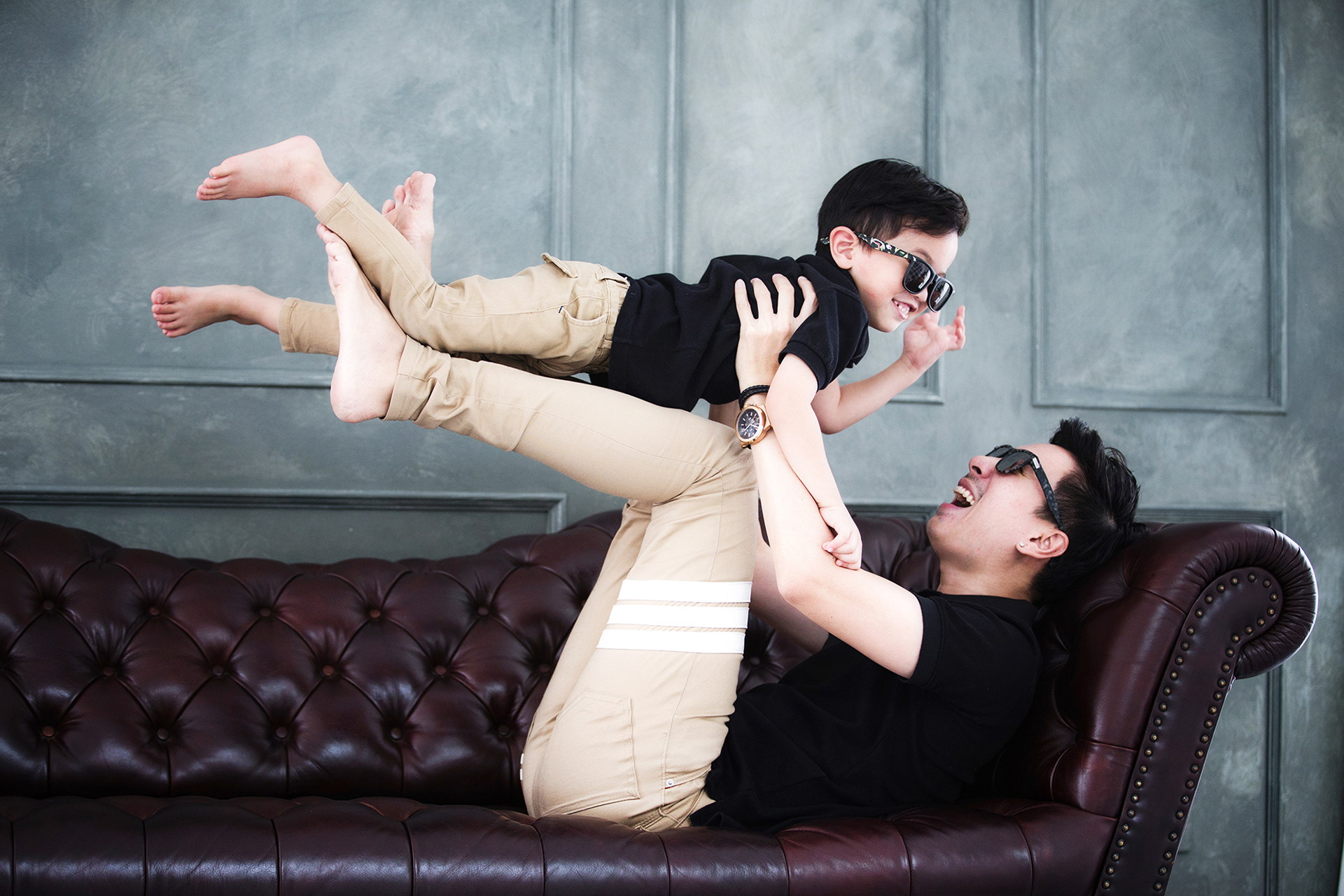 Photographer Newborn and Maternity Pregnancy Family in Bangkok ,Photo shoot Natural light Location Bangkok,Thailand. Photographer by Mansri Monkaew.