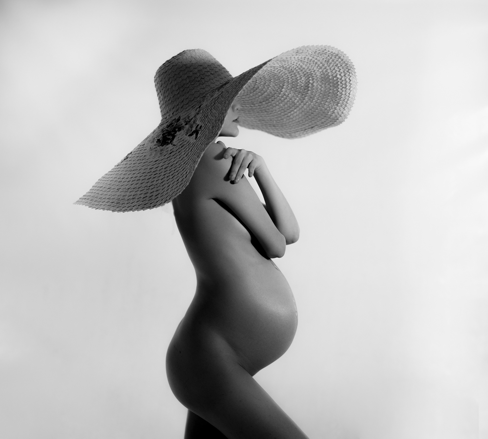 Pregnancy Nude photography in Bangkok.