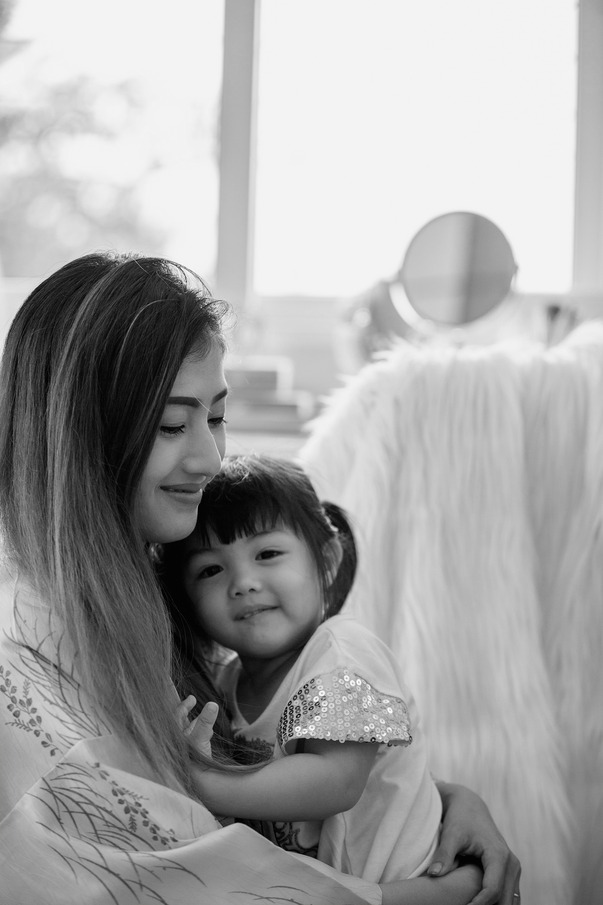 Photographer Newborn and Maternity Pregnancy Family in Bangkok ,Photo shoot Natural light Location Bangkok,Thailand. Photographer by Mansri Monkaew.