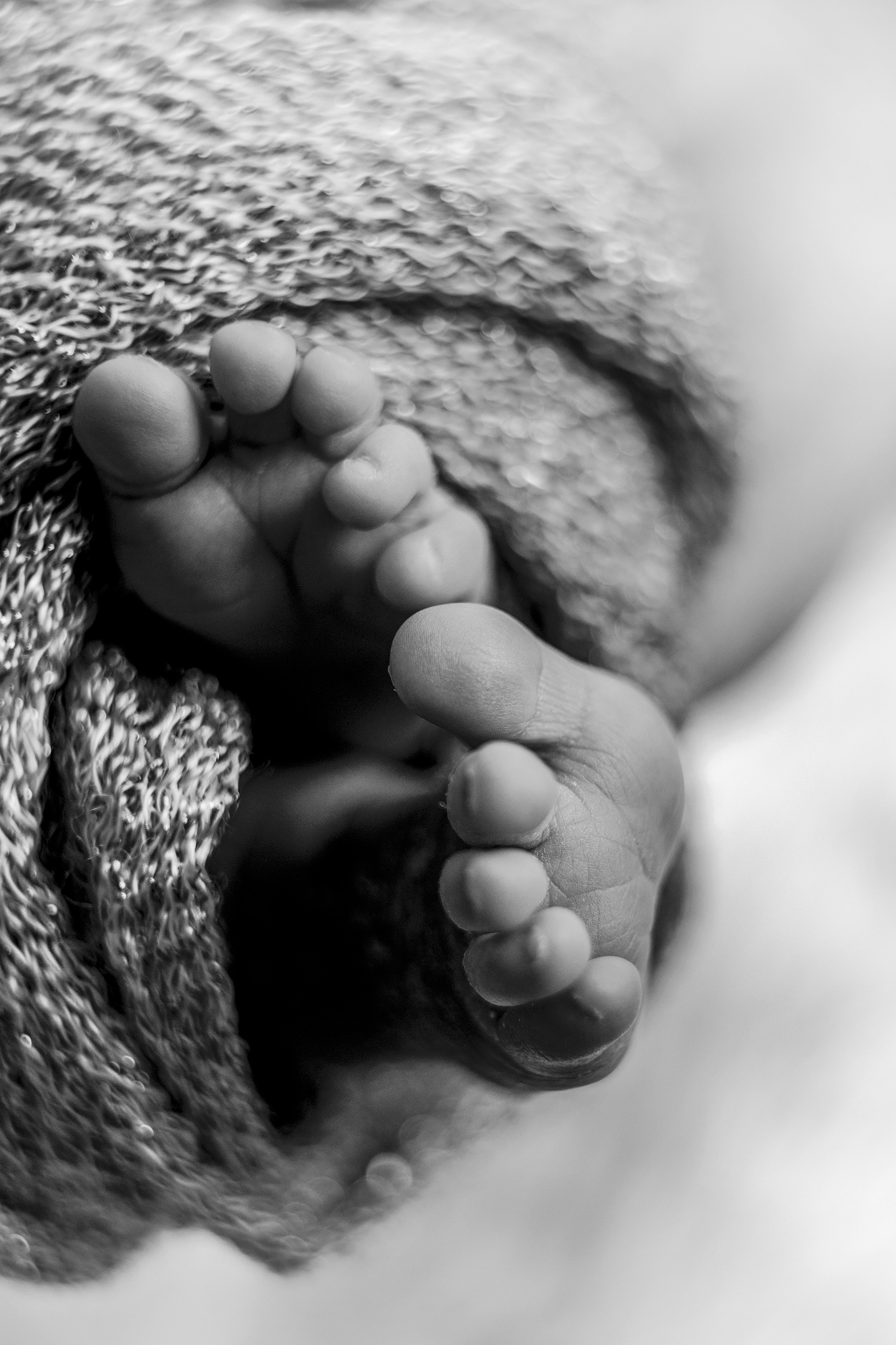 Photographer Newborn and Maternity Pregnancy in Bangkok ,Capture the feeling Photo shoot Natural light Photography Lifestyle Location Bangkok,Thailand. Photographer by Mansri Monkaew