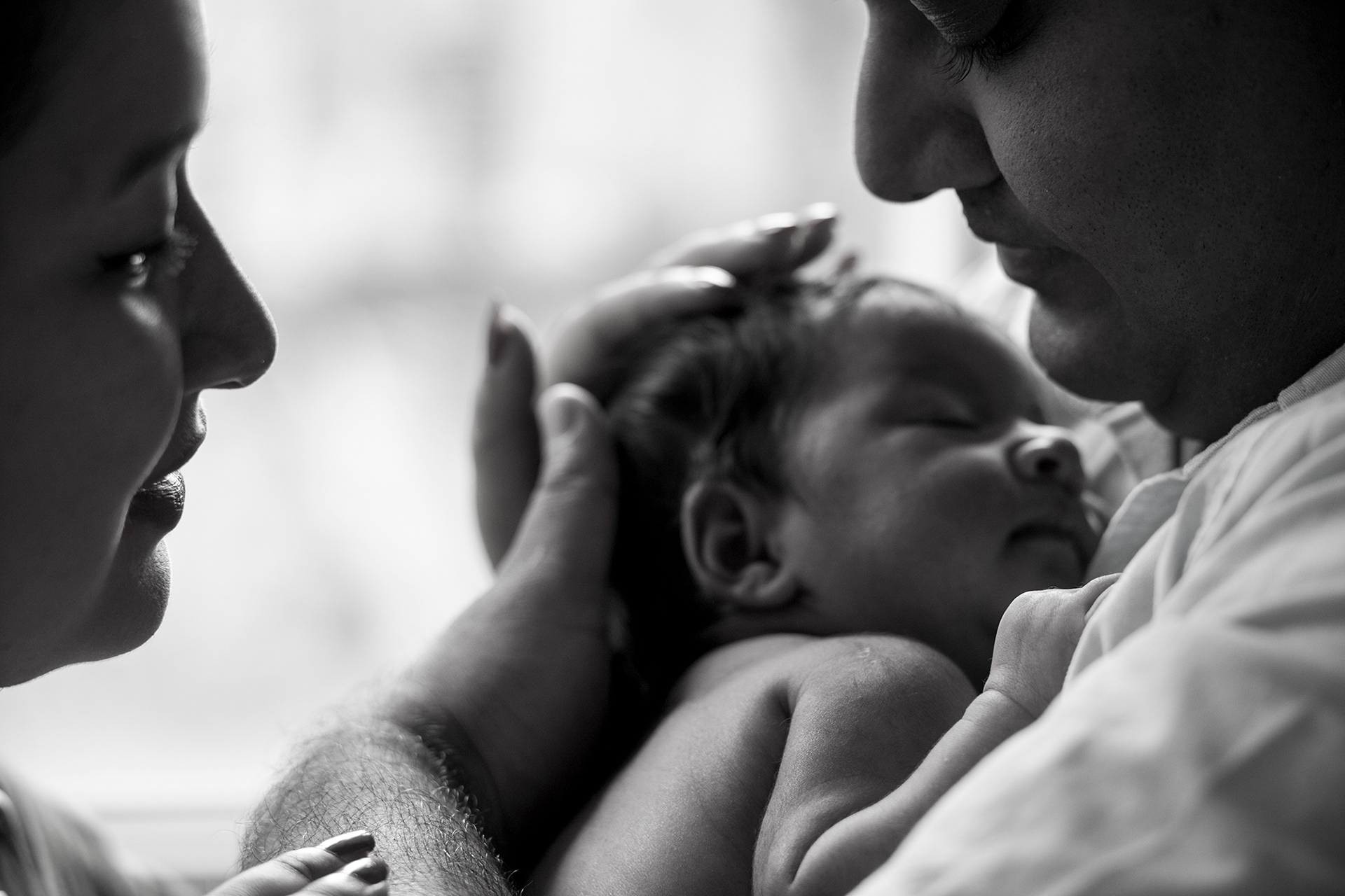 Photographer Newborn and Maternity Pregnancy Family in Bangkok ,Photo shoot Natural light Location Bangkok,Thailand. Photographer by Mansri Monkaew.