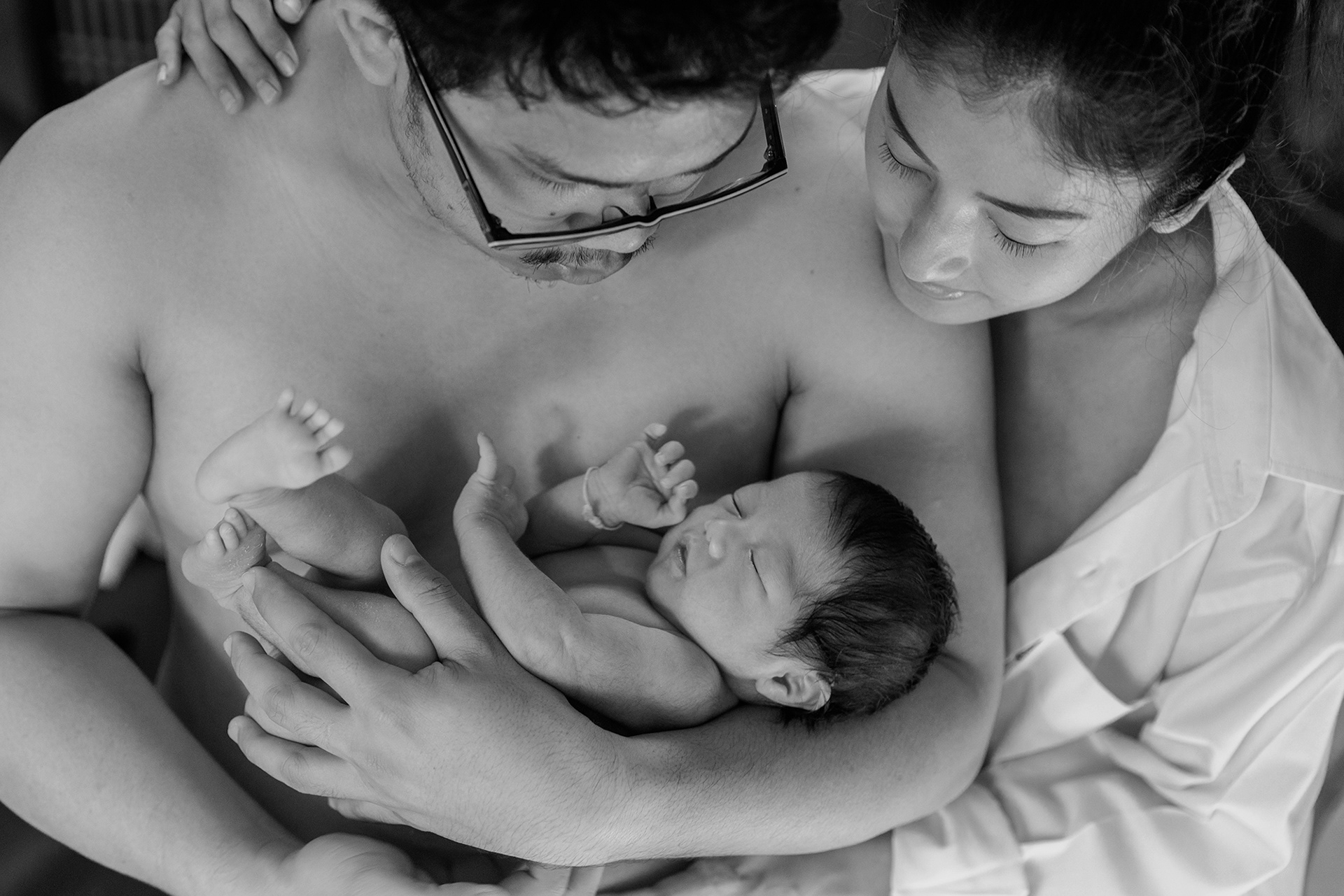 Photographer Newborn and Maternity Pregnancy Family in Bangkok ,Photo shoot Natural light Location Bangkok,Thailand. Photographer by Mansri Monkaew.
