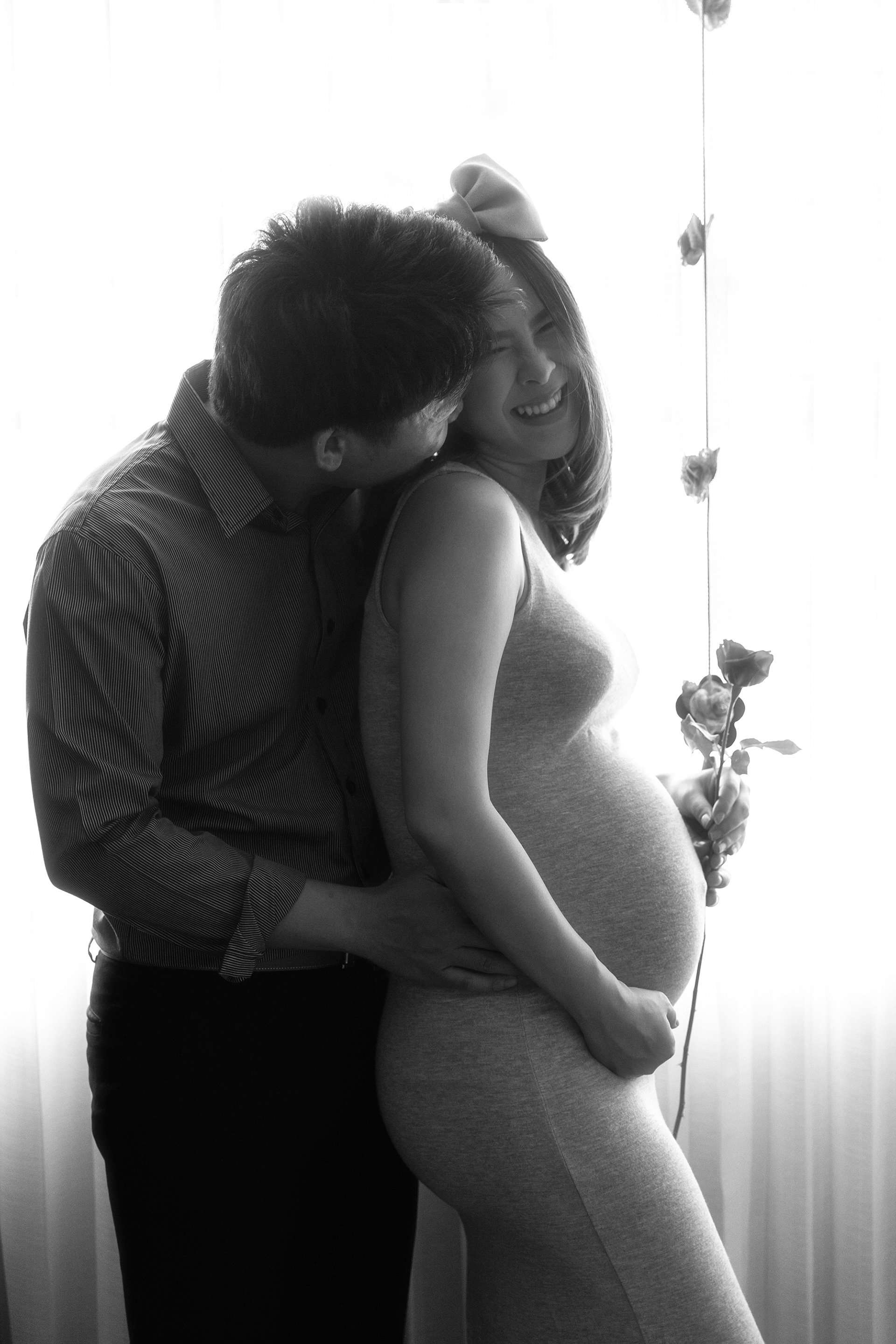 Photographer Newborn and Maternity Pregnancy in Bangkok ,Capture the feeling Photo shoot Natural light Location Bangkok,Thailand. Photographer by Mansri Monkaew
