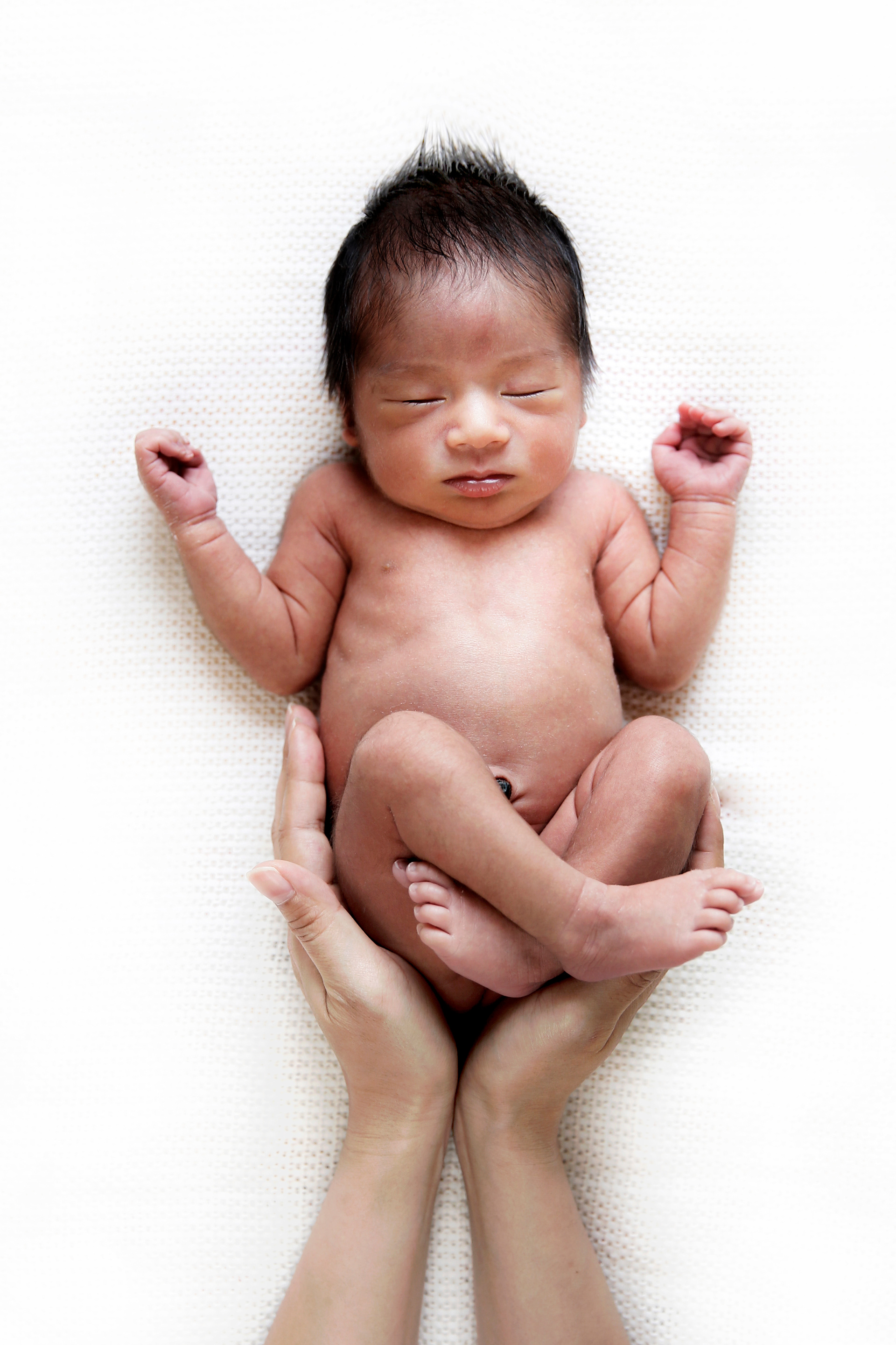 Photographer Newborn and Maternity Pregnancy in Bangkok ,Capture the feeling Photo shoot Natural light Photography Lifestyle Location Bangkok,Thailand. Photographer by Mansri Monkaew