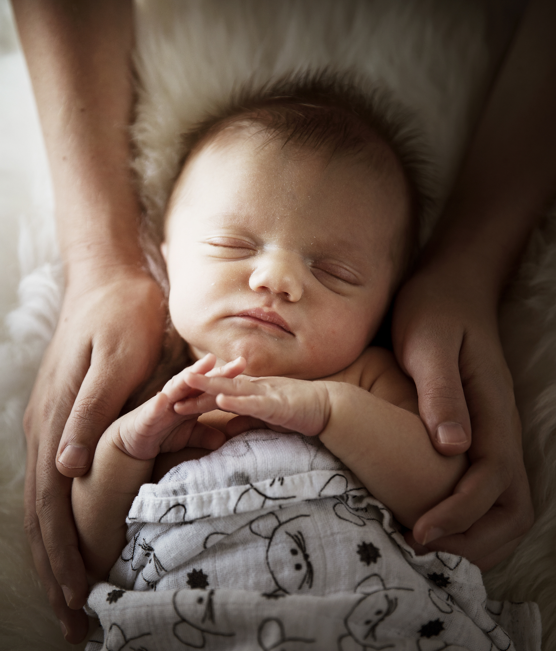 Photographer Newborn and Maternity Pregnancy in Bangkok ,Capture the feeling Photo shoot Natural light Photography Lifestyle Location Bangkok,Thailand. Photographer by Mansri Monkaew