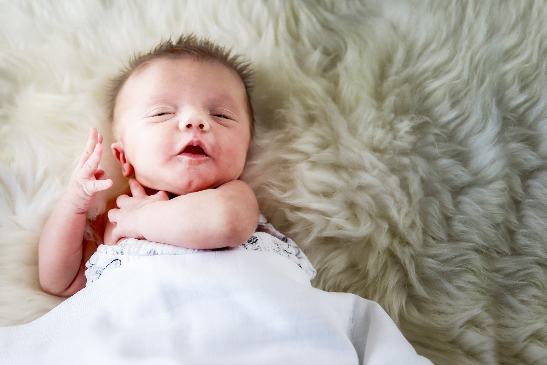 Photographer Newborn and Maternity Pregnancy in Bangkok ,Capture the feeling Photo shoot Natural light Photography Lifestyle Location Bangkok,Thailand. Photographer by Mansri Monkaew