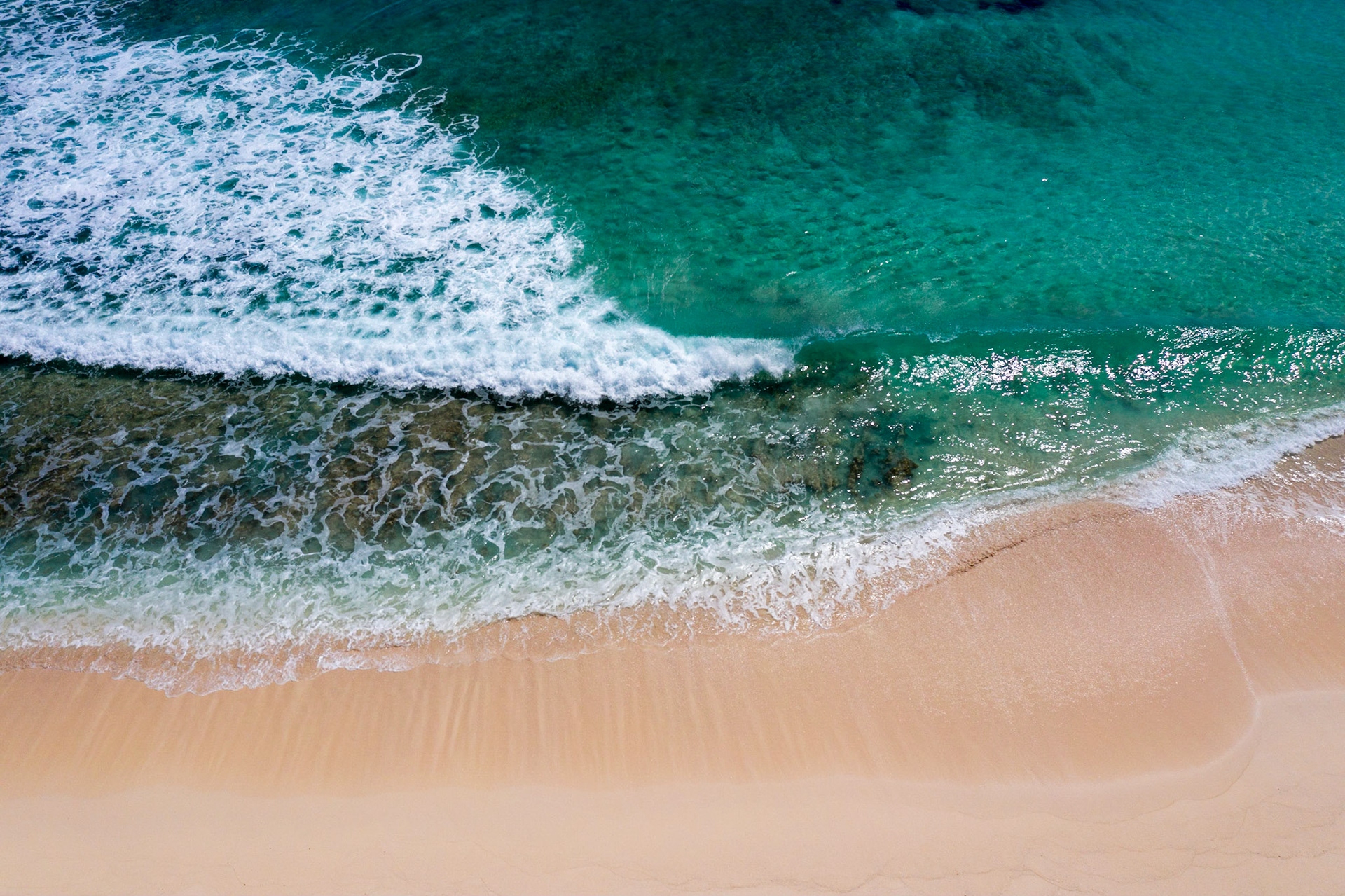 SB382 -Surfers Beach is the most widely known surf break in the BAHAMAS. Surfers Beach is located 2 1/2 miles south of Gregory Town.