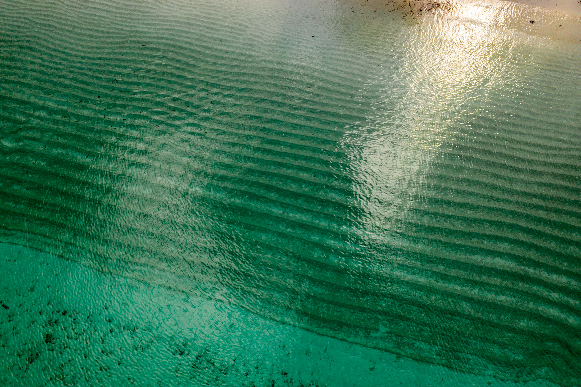 SL016 -Eleuthera shoreline, Atlantic, harbor and bank.