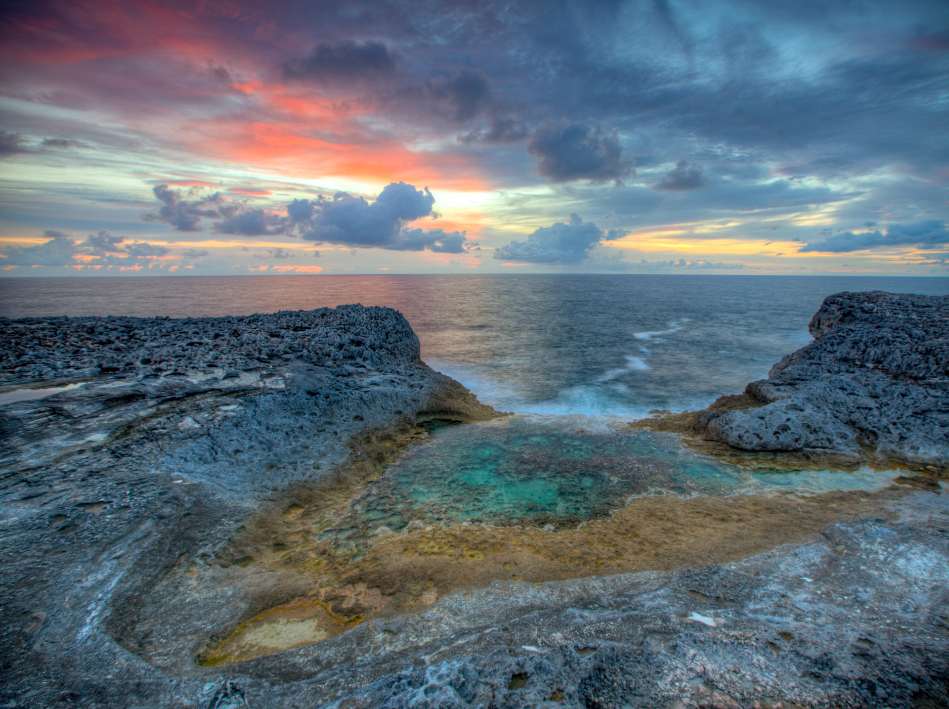 Dusk Pool