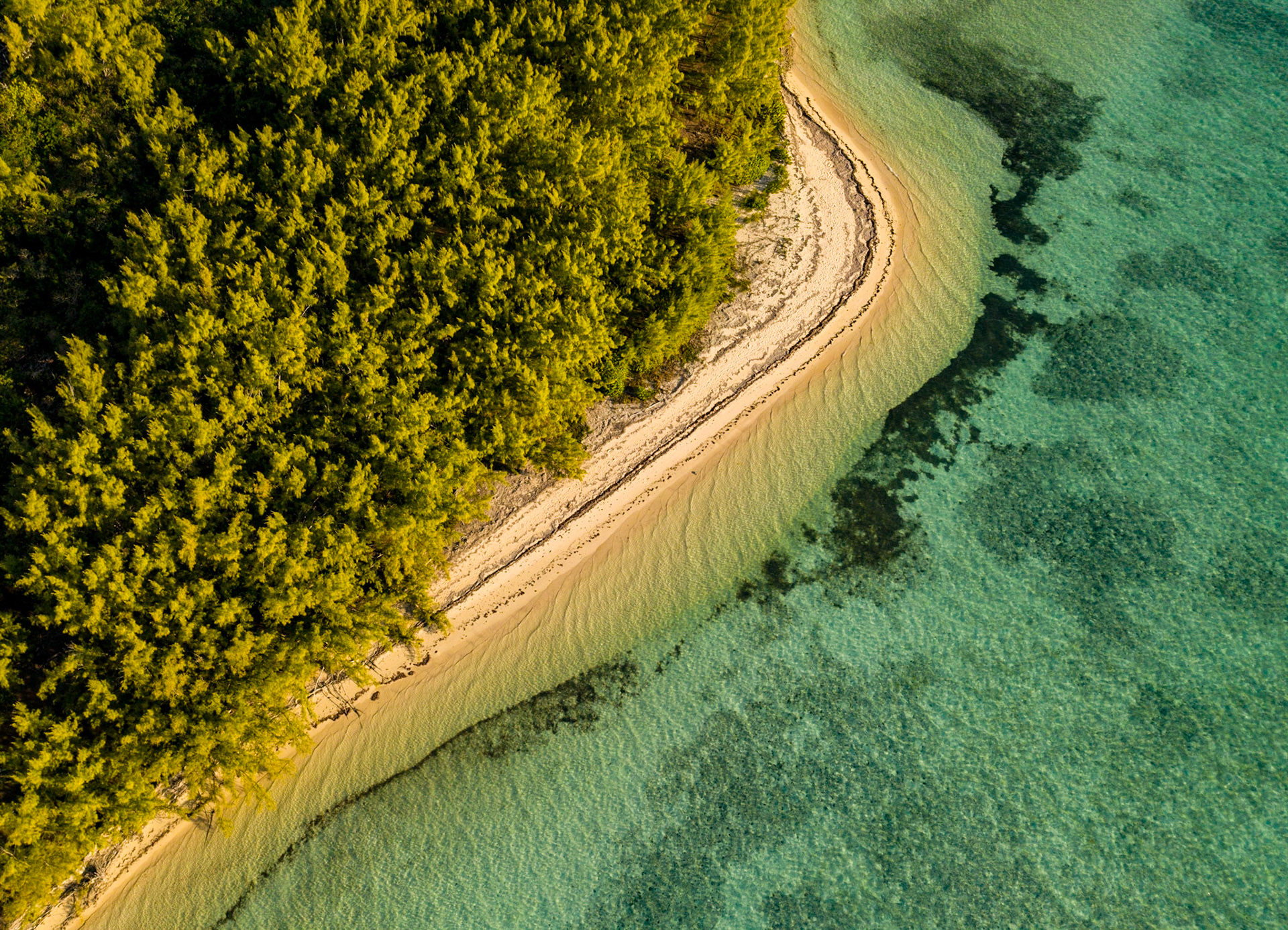 SL014 -Eleuthera shoreline, Atlantic, harbor and bank.
