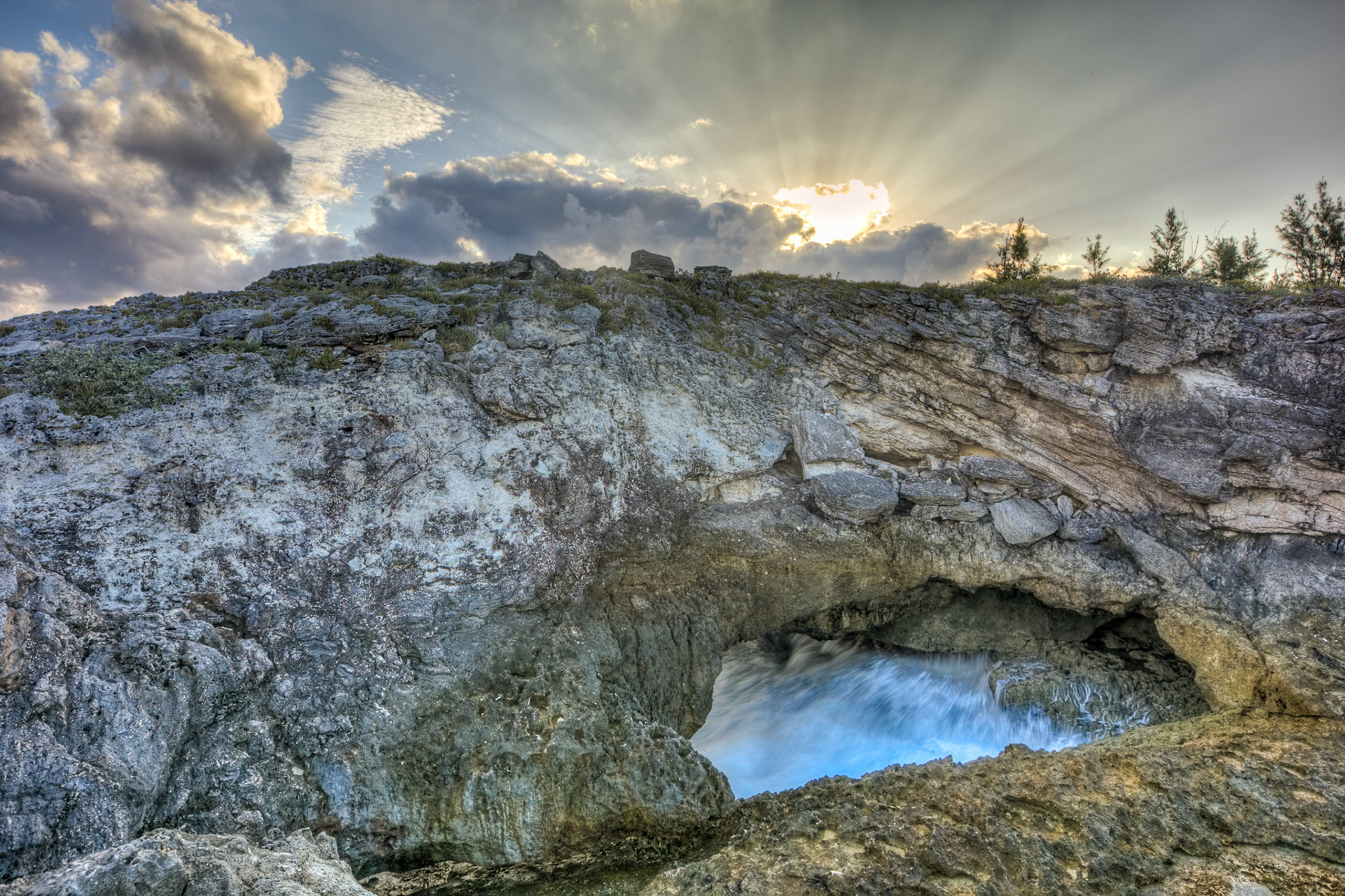 Sun in the Hole - 8381