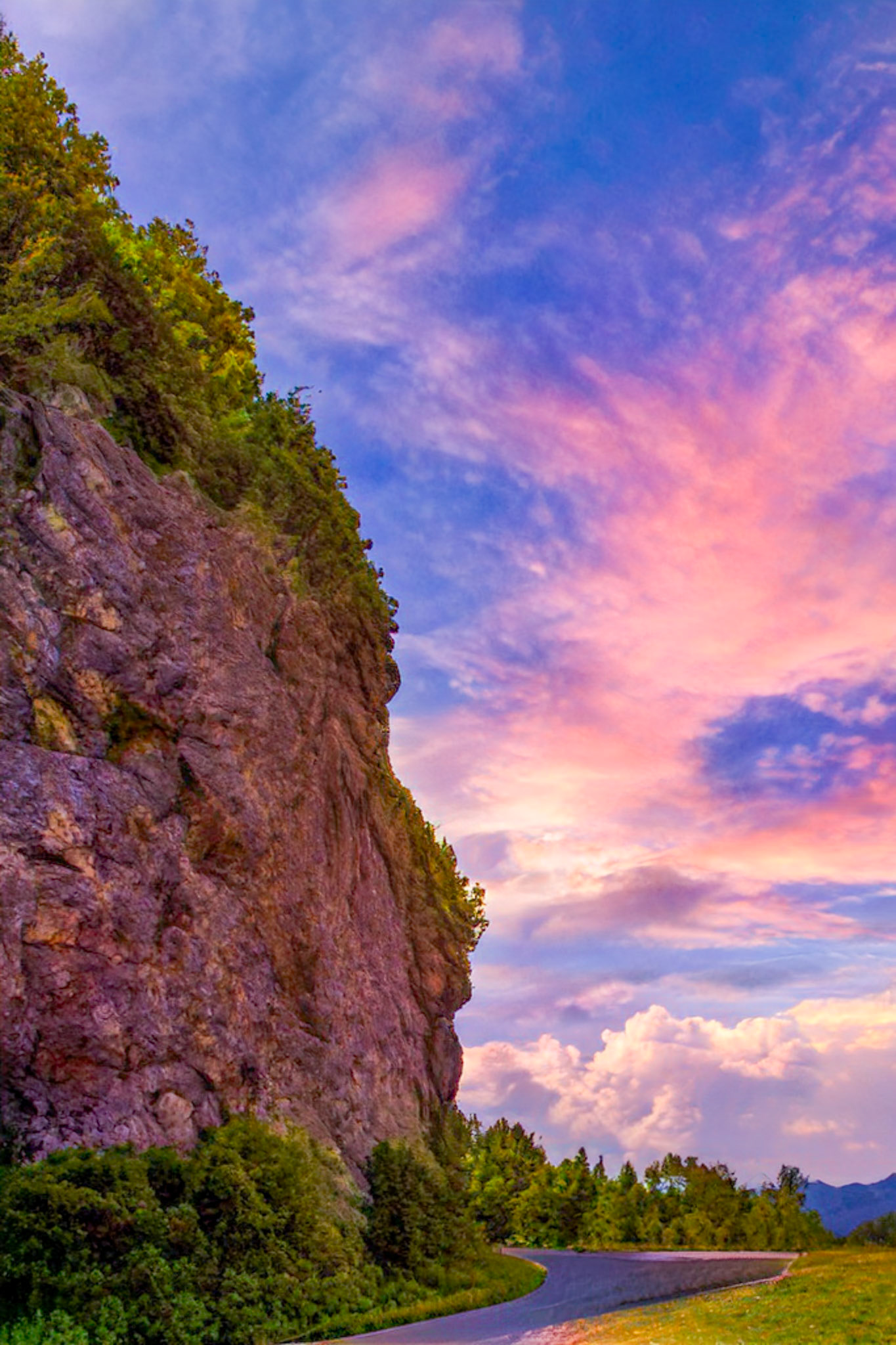 Parkway Cliff at Sunset - 8918