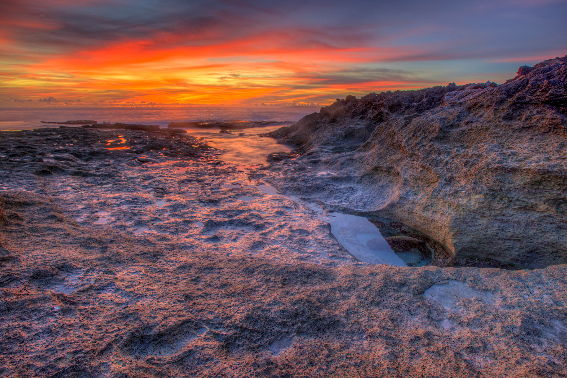 Red on the Rock - 077