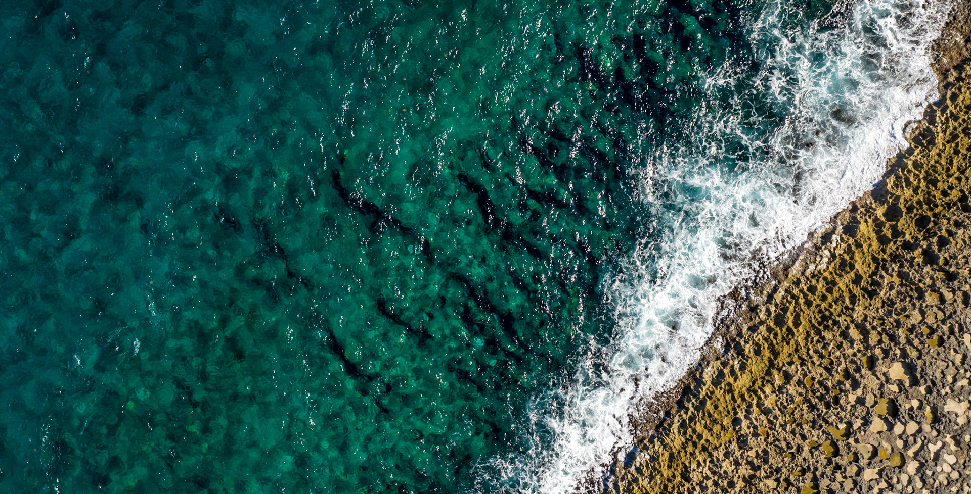 SL005 -Eleuthera shoreline, Atlantic, harbor and bank.