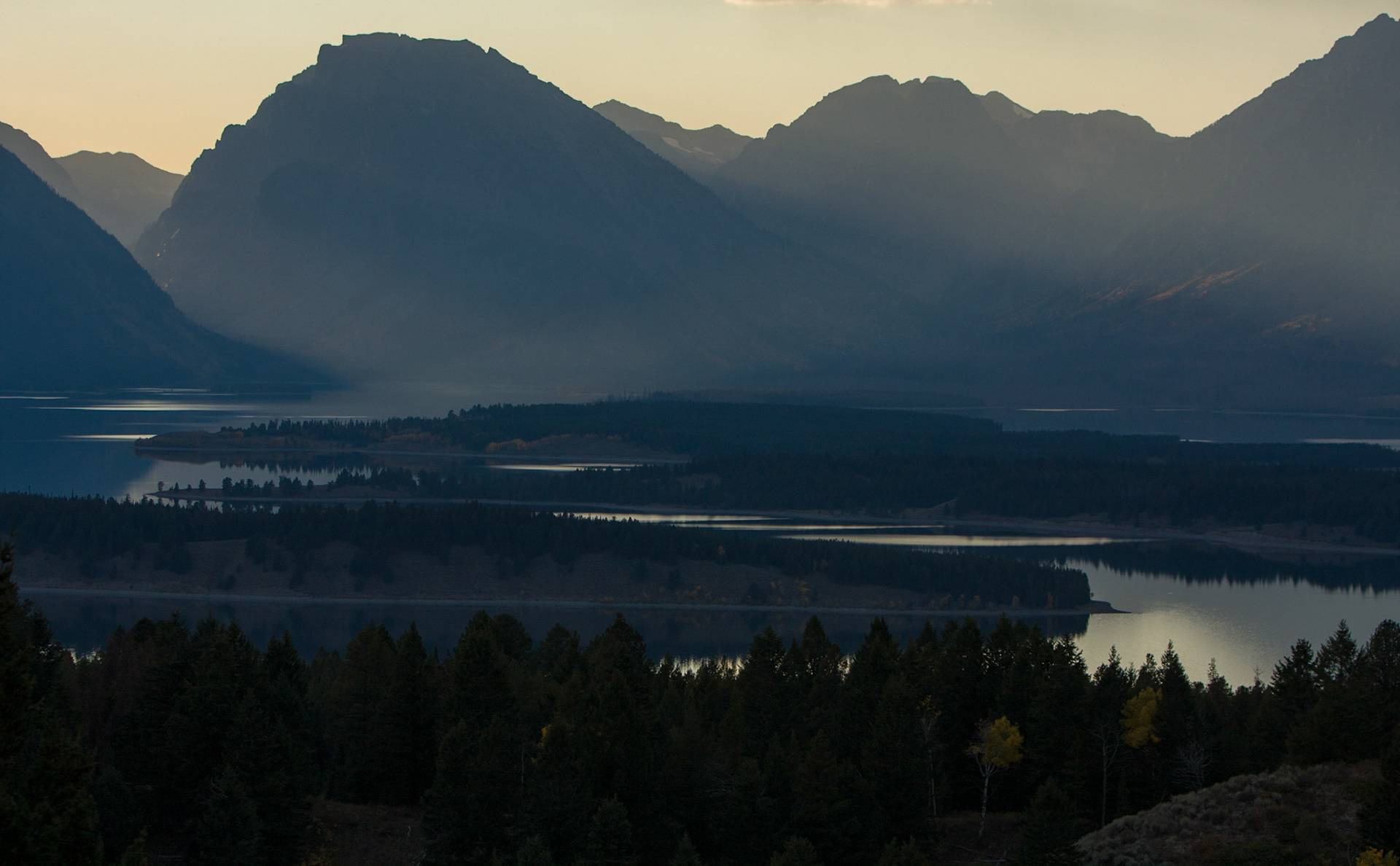 Jackson Lake Dawn Rays