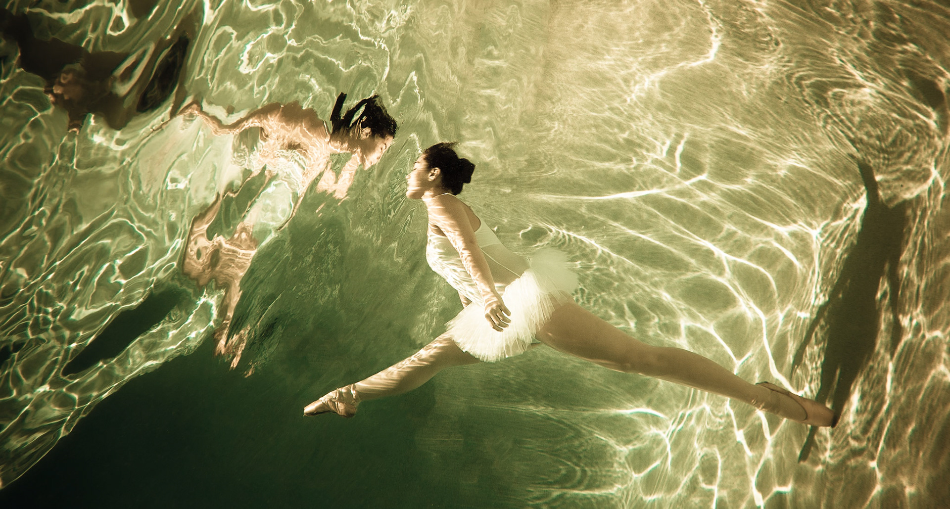 Underwater Grand Jeté - 5046
