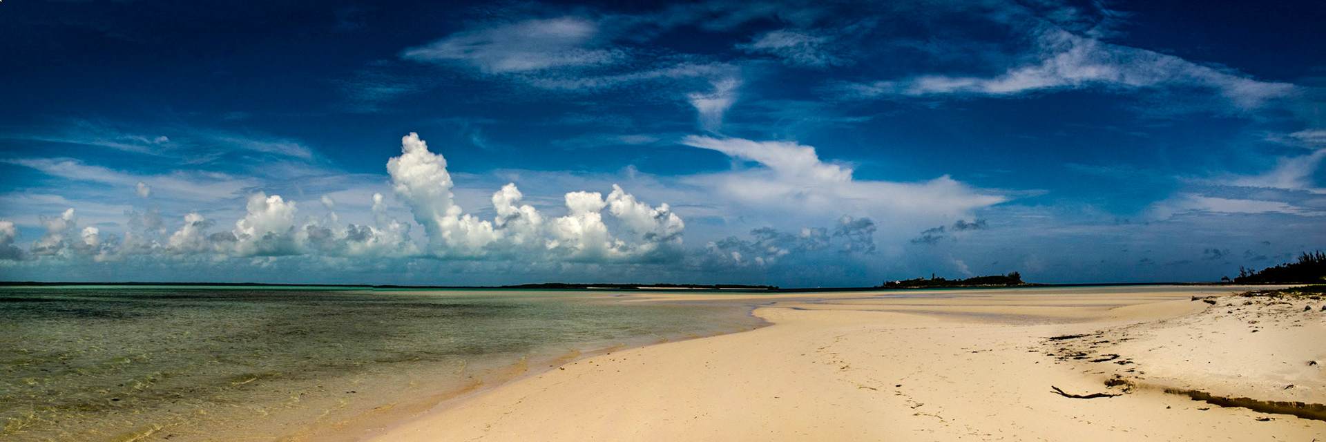 MI003-Man Island's area is approximately 35 acres (140,000 m2) owned by a number of individuals residing in the Bahamas, The United States and Europe. The island's proximity to Harbour Island (capital Dunmore Town) has aroused investor interest because of Harbour Island's increased tourist popularity.