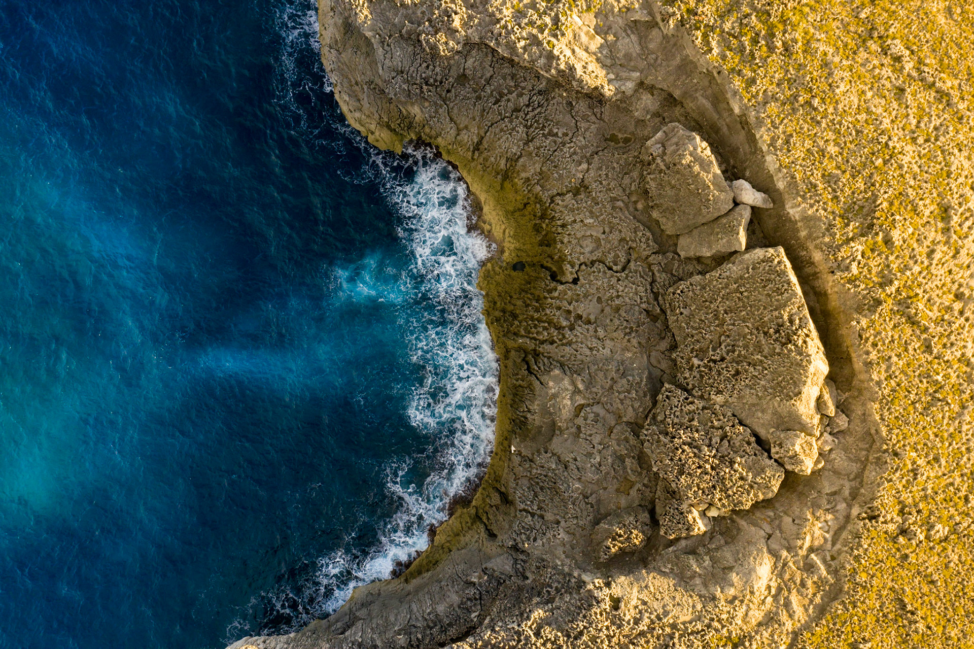 SL012 -Eleuthera shoreline, Atlantic, harbor and bank.