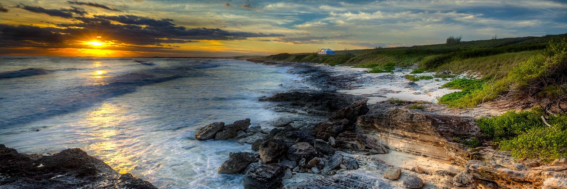031-Even when there are waves, it's not likley to be crowded. Watch out for urchins, rocks, sharks and coral. Eleuthera Panorama-031