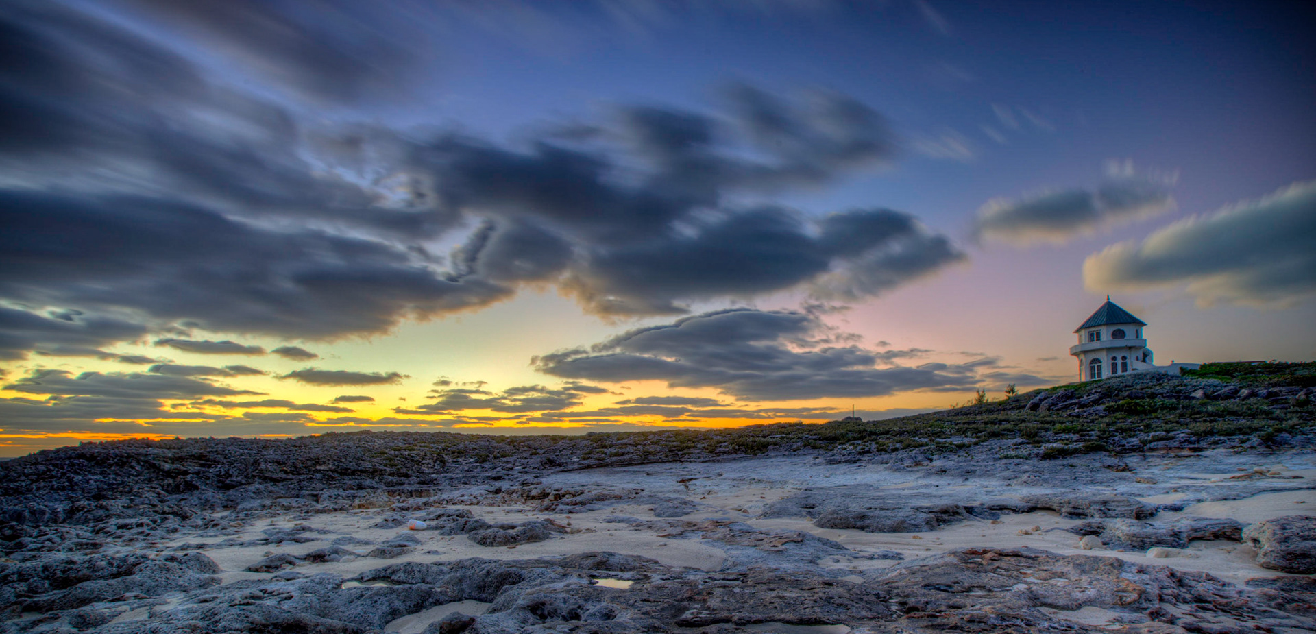 OT217- Ocean Tally is North Eleuthera’s choicest boutique retreat, at the heart of all there is to experience on Eleuthera, but just remote enough to really get away from it all.