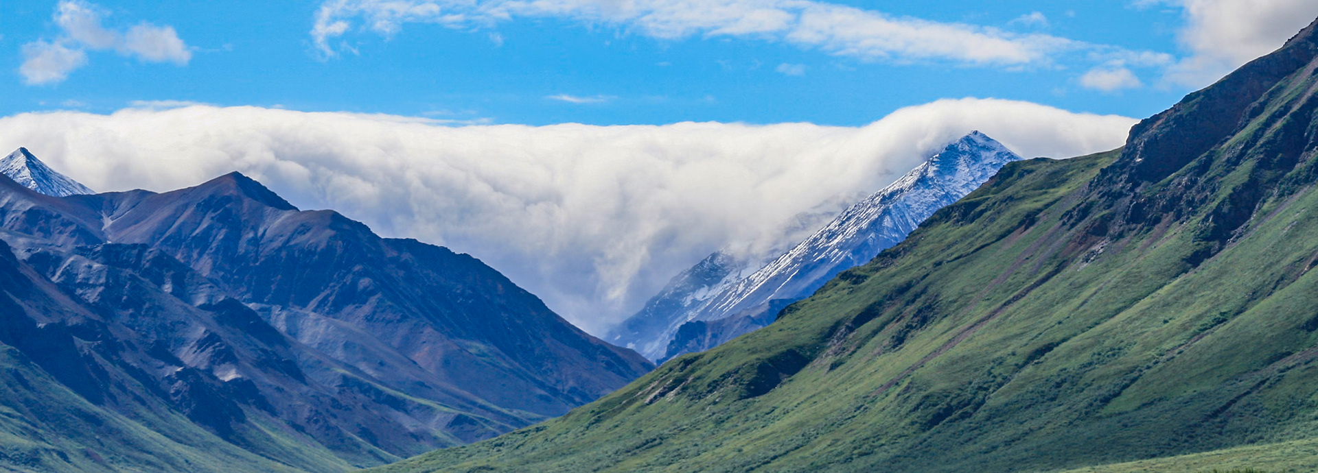 Mist Spilling Over the Pass - 2254
