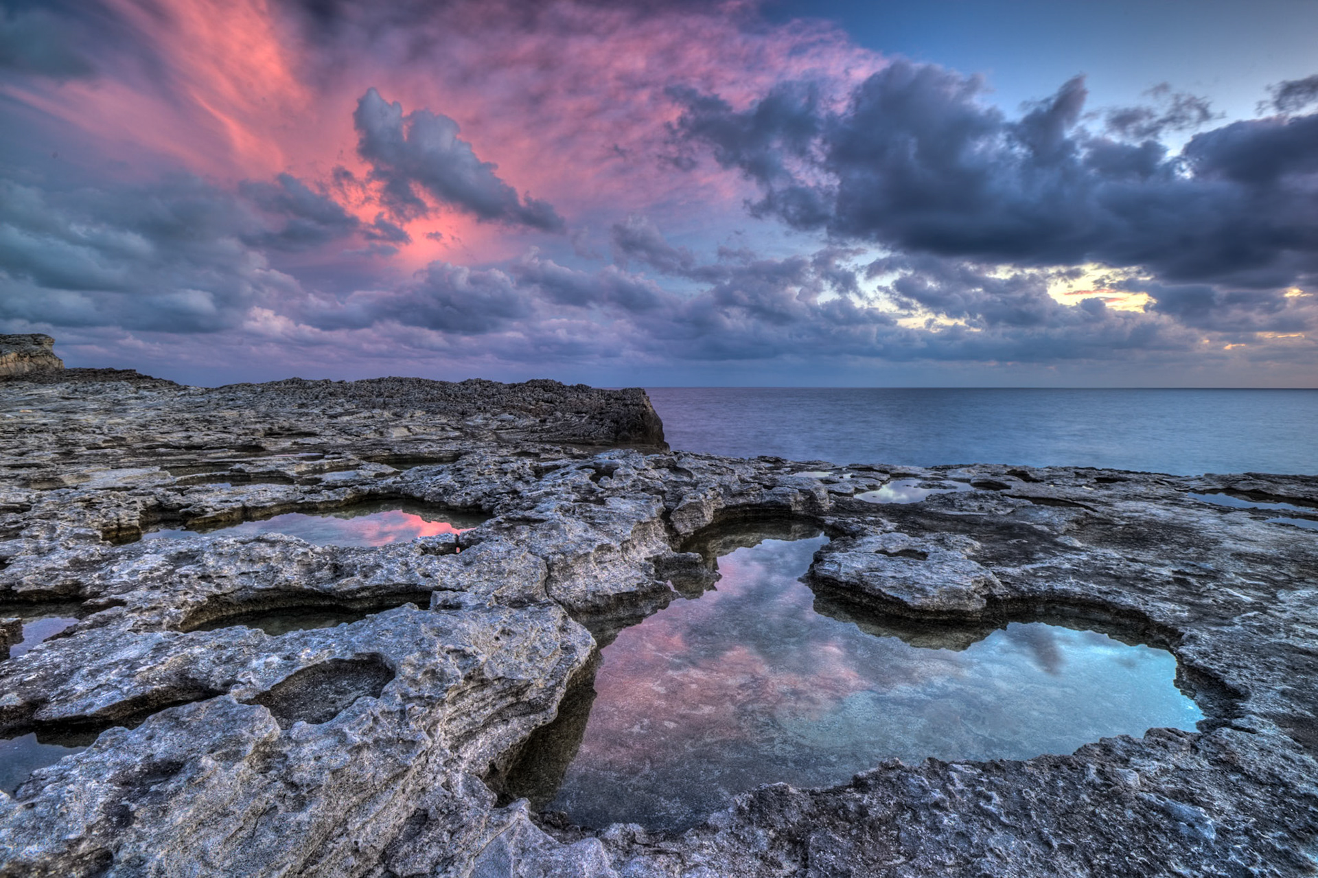 Pink Sky Pool - 8254