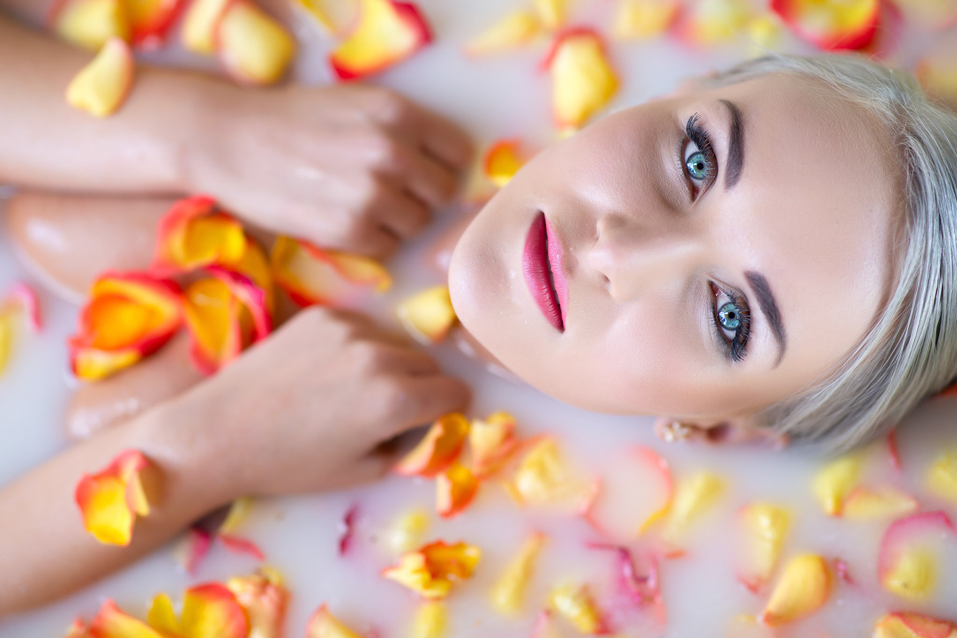 Model: Andrea Van Rooyen MUA: Elana Van Der Walt