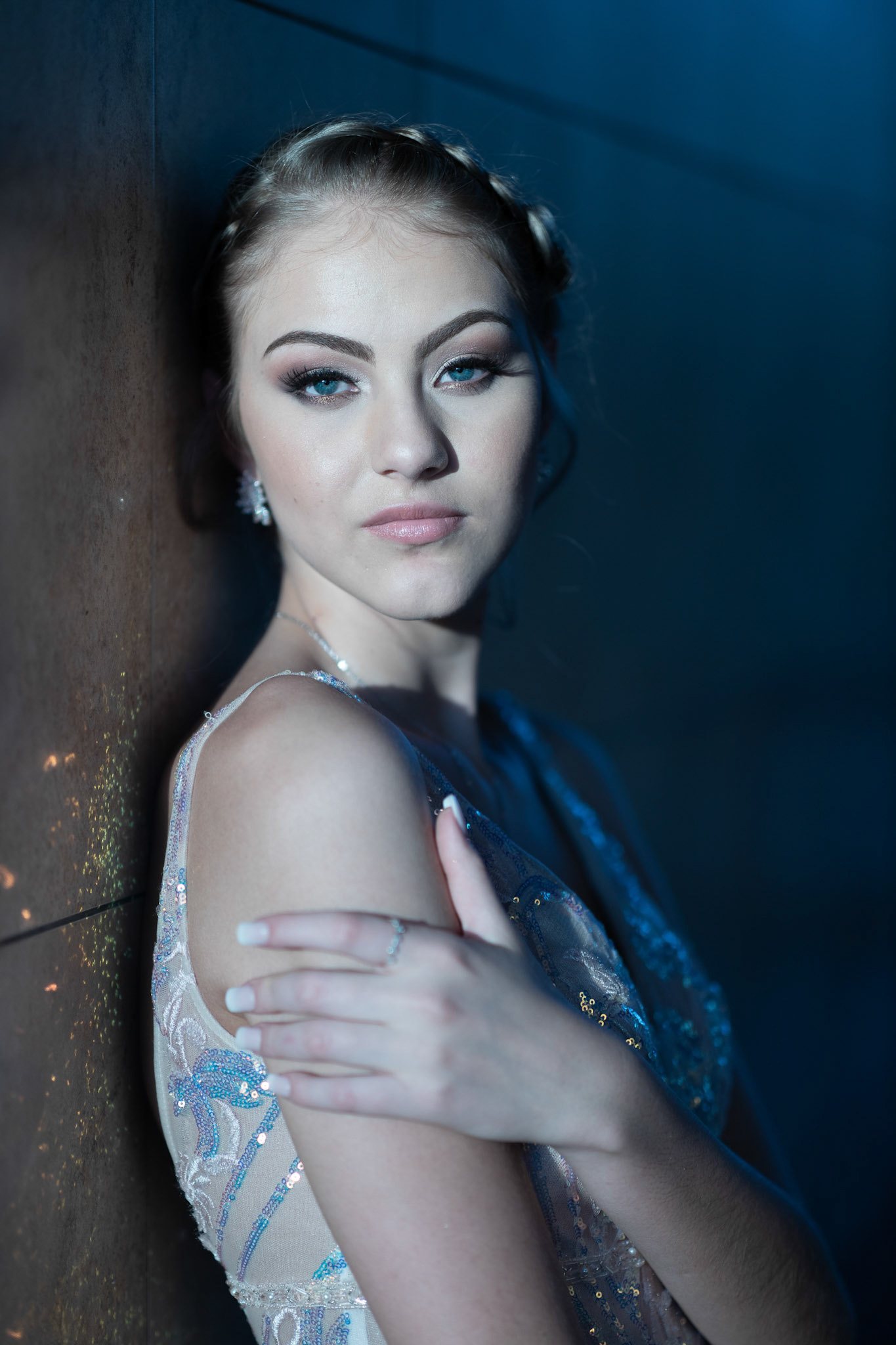 MUA: Elsie, Rok: House of Superior Clothing