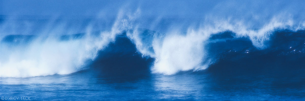 Wave curling along Kona coast on the big island of Hawaii