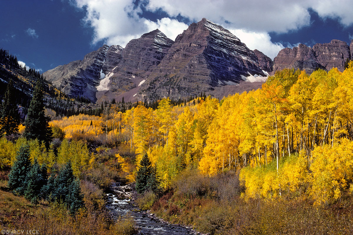 Maroon Bells and Maroon Creek in autumn, Maroon Bells - Snowmass Wilderness, Colorado, USA