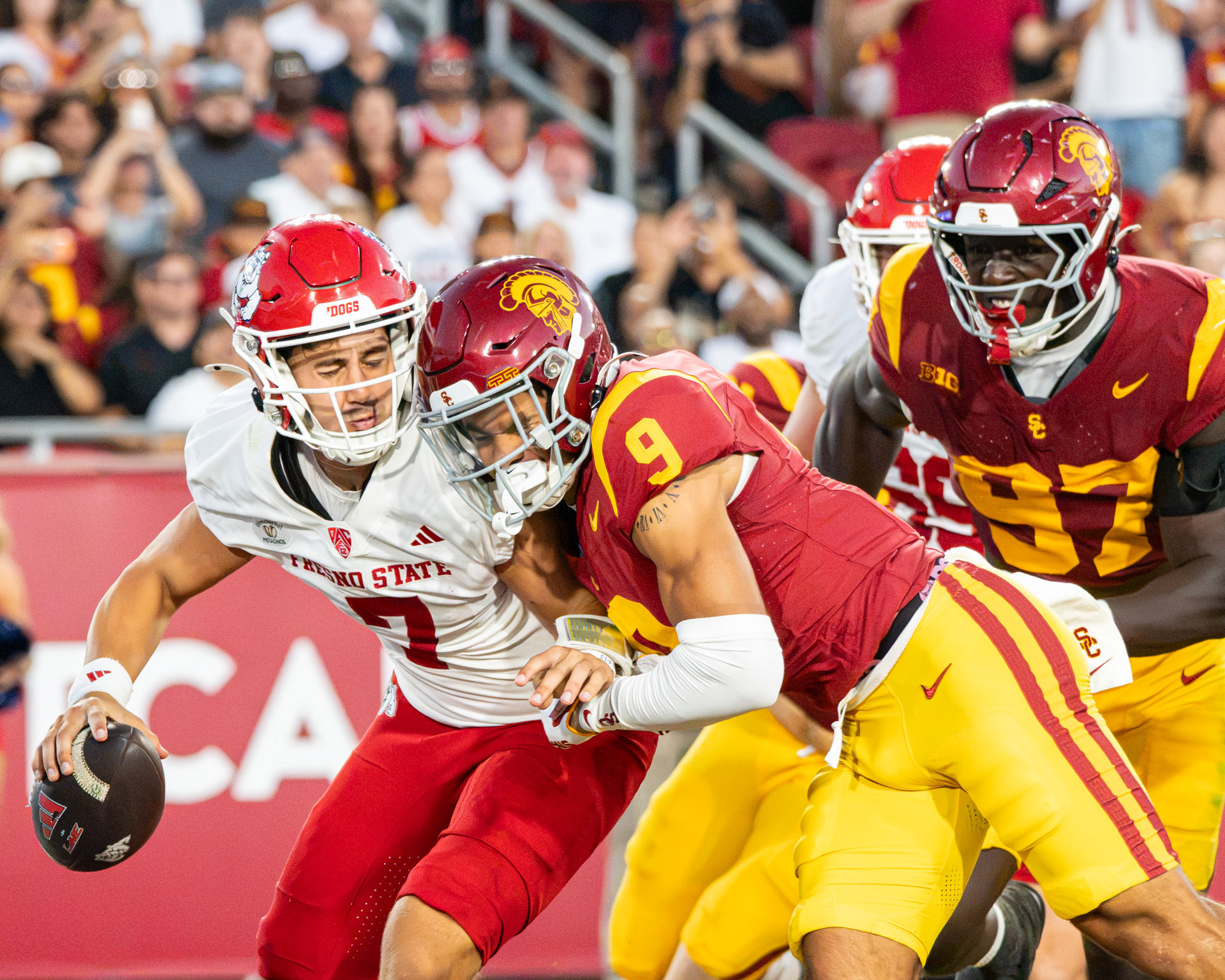 USC Kennedy Urlacher (#9/S) tackles Fresno State Jayden Mandal (#7/QB) for a safety on September 4th 2026.
