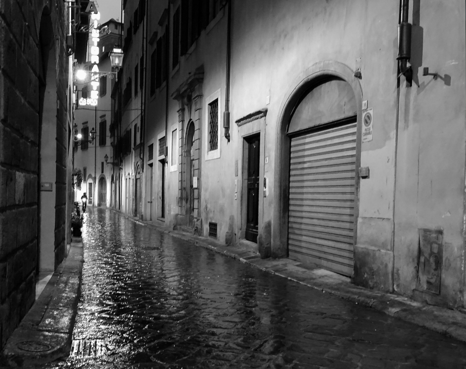 3rd INT - Wet Evening in Florence - Moira Gallagher