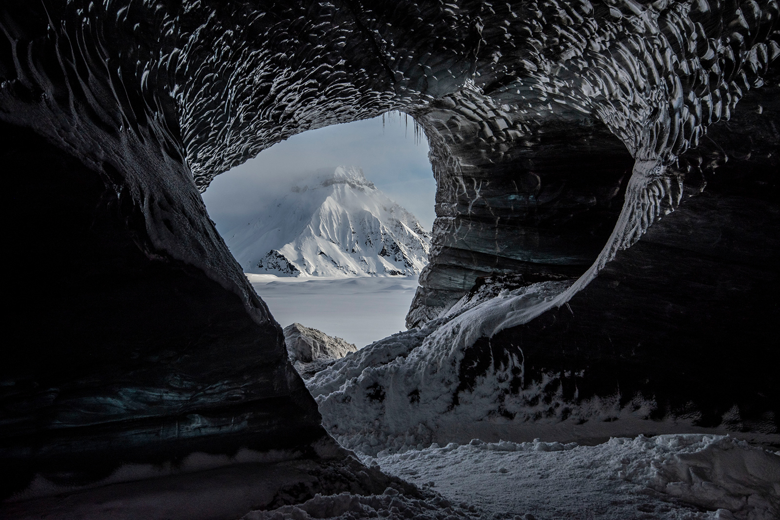 2nd INT - Cave with a View - David Feuerhelm