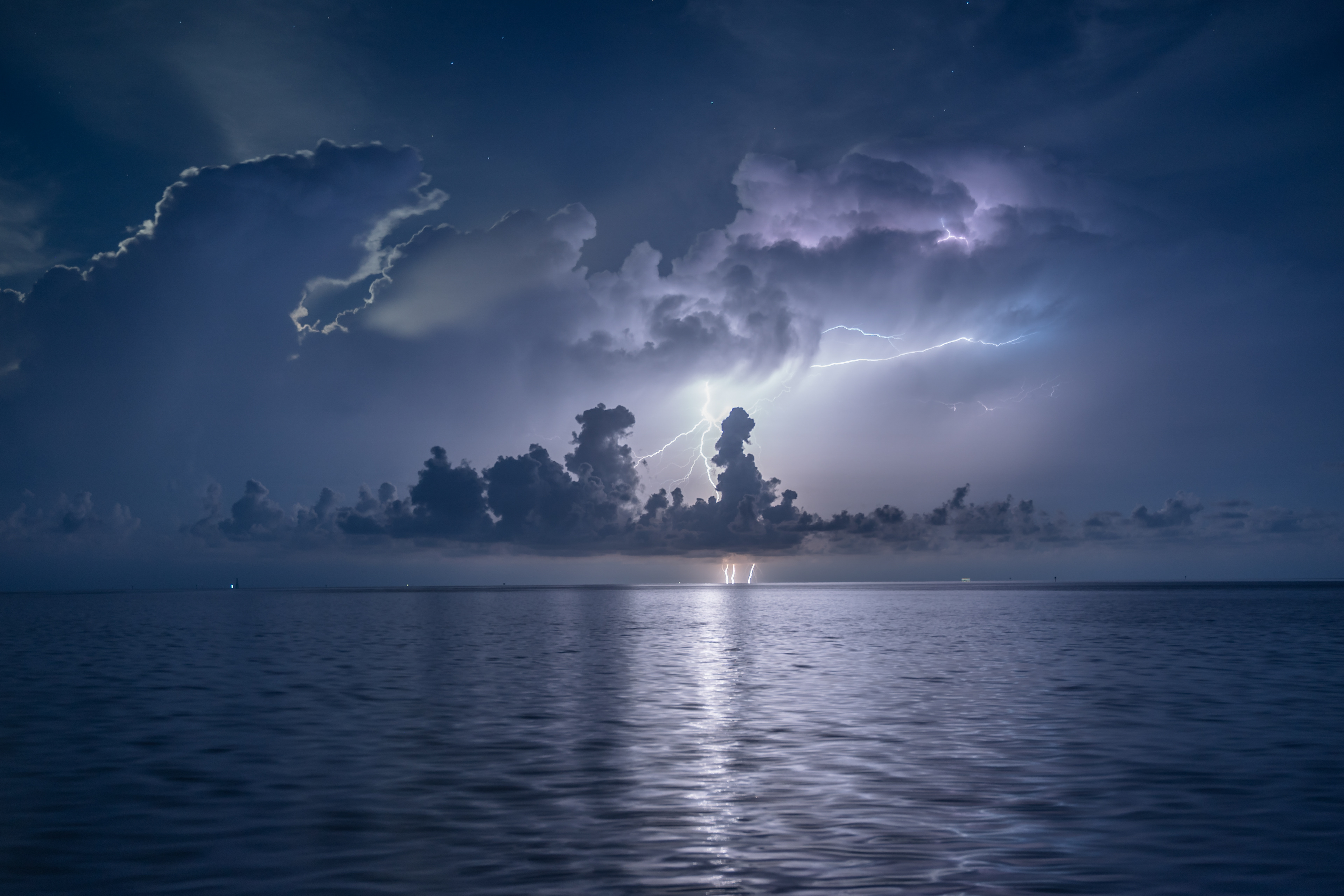 Symmetrical, Wide Shot, Natural Light