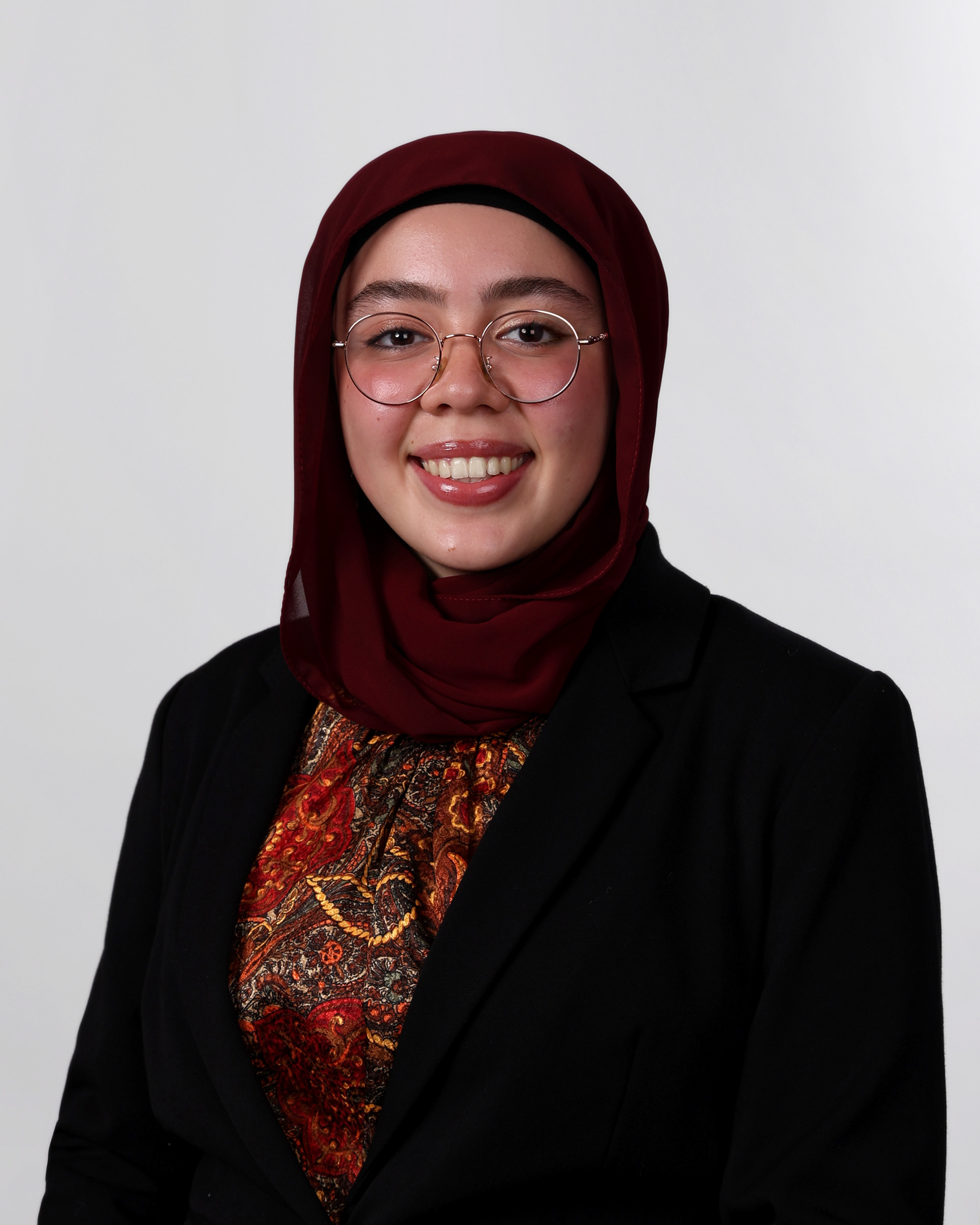 Symmetrical, Medium Shot, Artificial Light