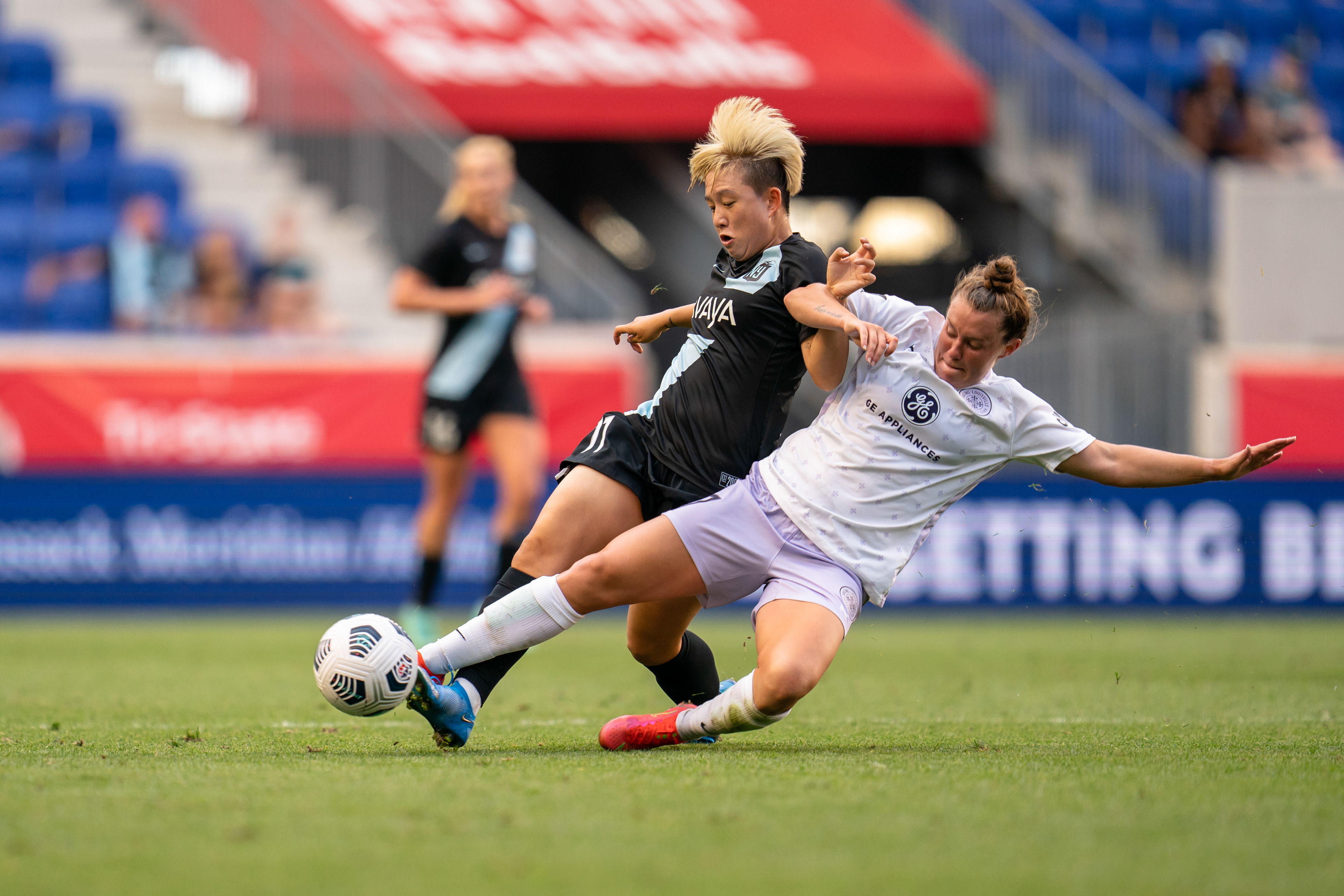 Symmetrical, Diagonal Composition, Mixed Lighting 