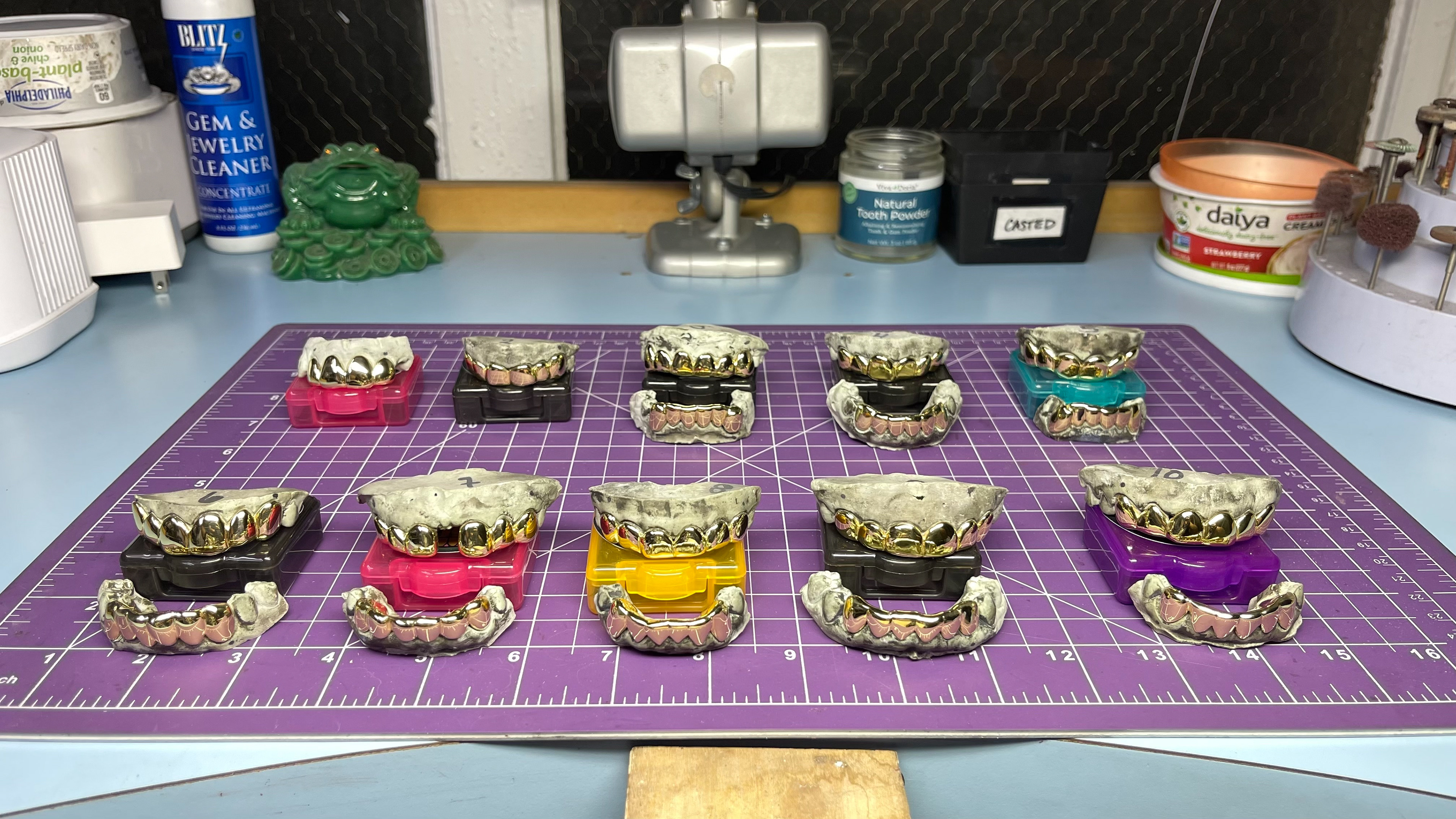The finished grillz.