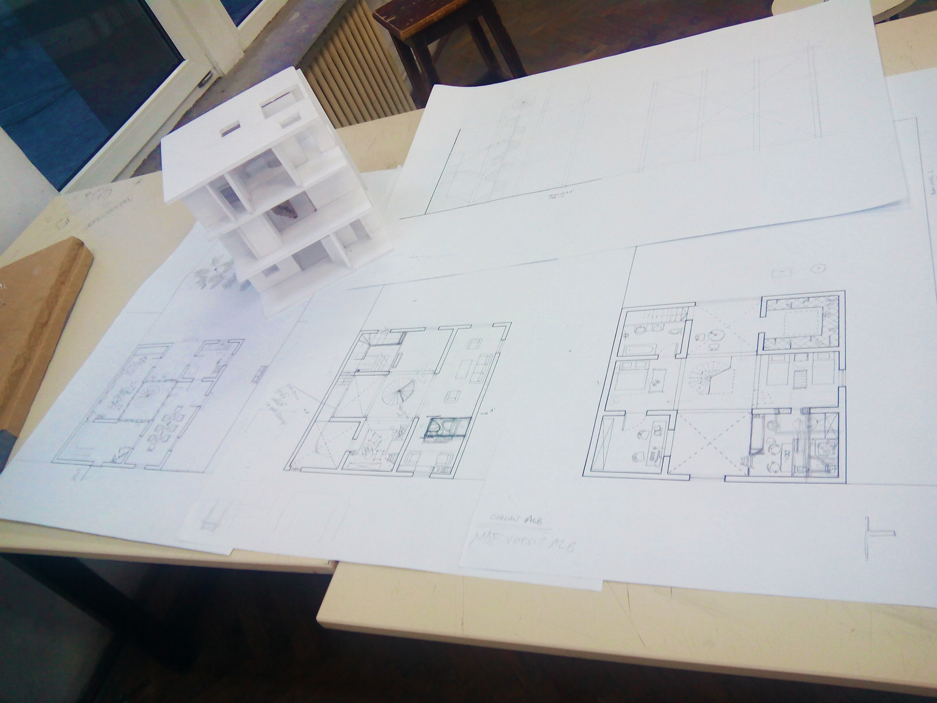 - 2nd semester project // Magician House // Cube structure study -
