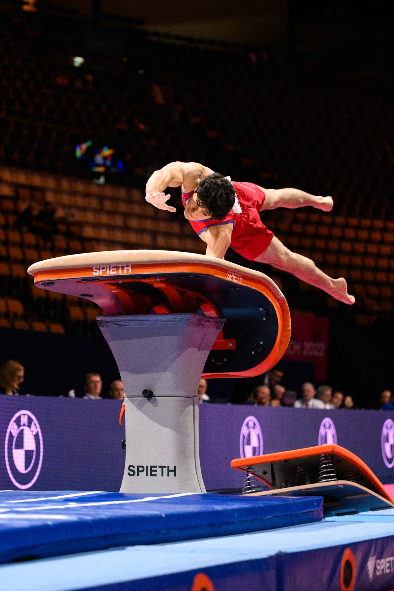 European Championships 2022, All-around Competition, VaultDepicted: Erik BaghdasaryanPhoto taken in Munich, DEU on 2022-08-19Photo credits should read: Norman Seibert, CC BY-SA 4.0NIKON Z 9, NIKKOR Z 70-200mm f/2.8 VR S¹⁄₁₆₀₀ Sek. bei ƒ / 2,8File: DSC_6441.NEF
