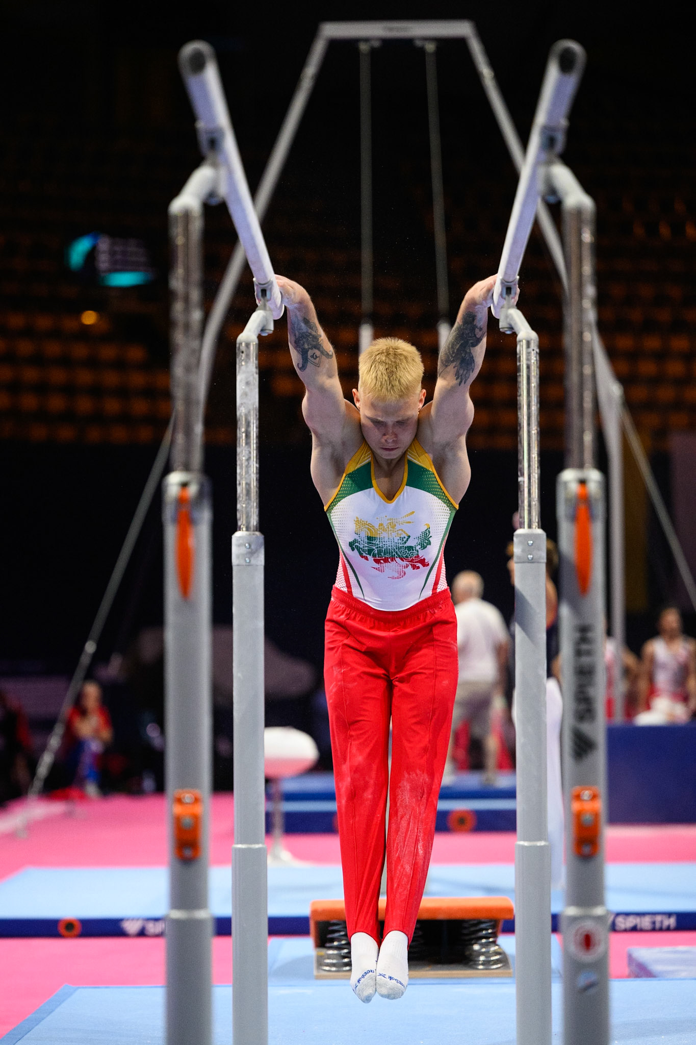 European Championships 2022, Podium Training, Parallel BarsDepicted: Gytis ChasažyrovasPhoto taken in Munich, DEU on 2022-08-16Photo credits should read: Norman Seibert, CC BY-SA 4.0NIKON Z 9, NIKKOR Z 70-200mm f/2.8 VR S¹⁄₁₆₀₀ Sek. bei ƒ / 2,8File: DSC_9044.NEF