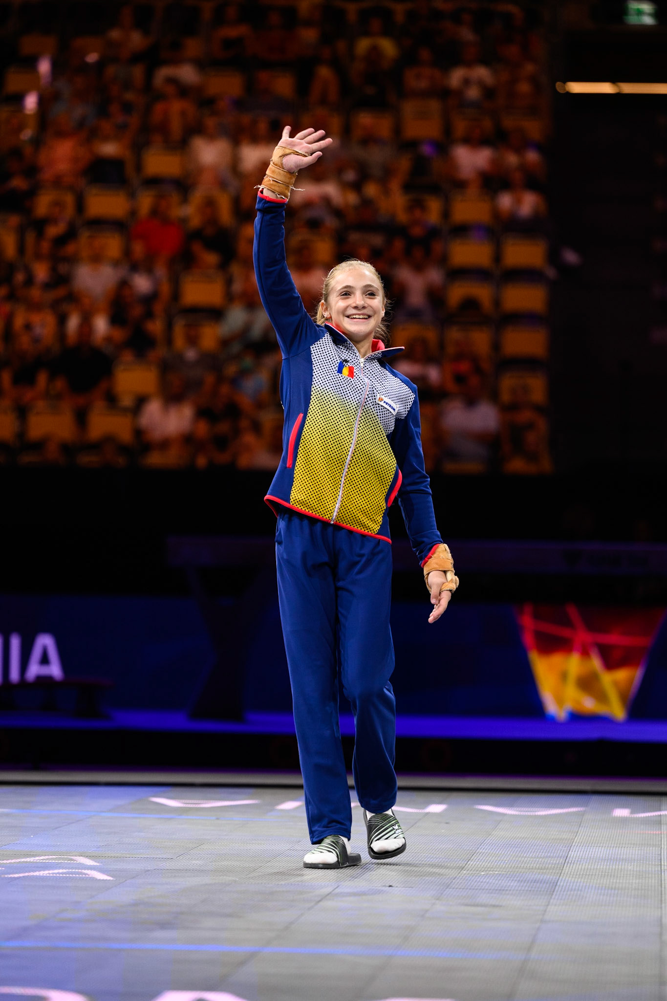 European Championships 2022, Apparatus Final, Presentation of AthletesDepicted: Sabrina Maneca-VoineaPhoto taken in Munich, DEU on 2022-08-14Photo credits should read: Norman Seibert, CC BY-SA 4.0NIKON Z 9, NIKKOR Z 70-200mm f/2.8 VR S¹⁄₆₄₀ Sek. bei ƒ / 2,8File: DSC_5041.NEF