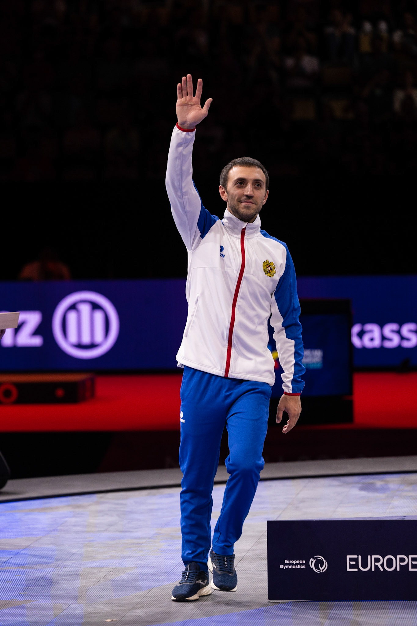 European Championships 2022, Apparatus Final, Victory CeremonyDepicted: Artur DavtyanPhoto taken in Munich, DEU on 2022-08-21Photo credits should read: Norman Seibert, CC BY-SA 4.0NIKON Z 9, NIKKOR Z 70-200mm f/2.8 VR S¹⁄₈₀₀ Sek. bei ƒ / 4,0File: DSC_4814.NEF