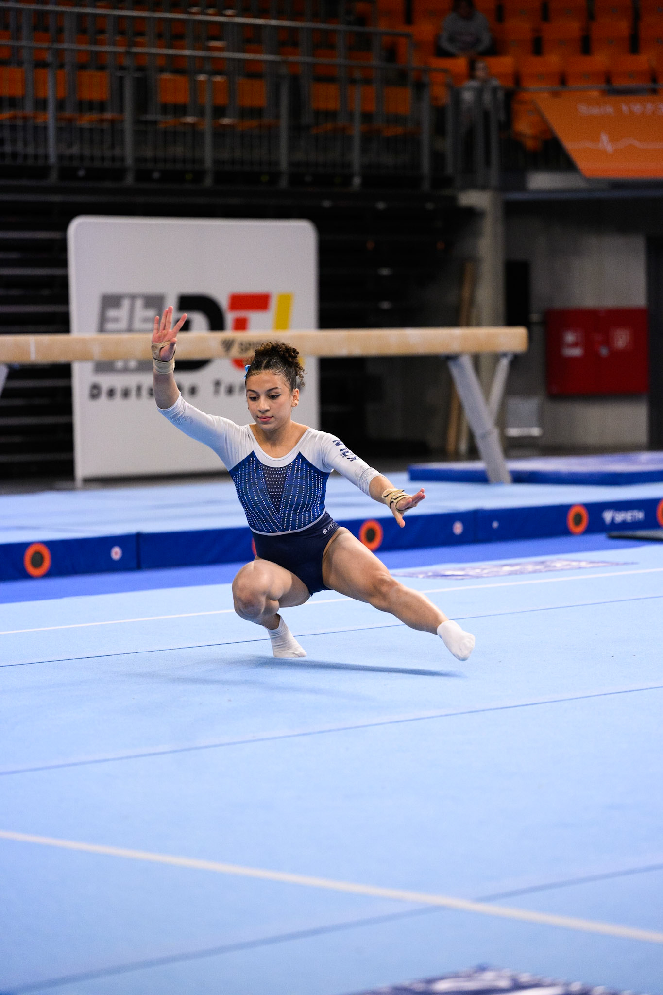1. Bundesliga Kunstturnen: Finale Frauen, Competition, Floor ExerciseDepicted: Salina BousmayoPhoto taken in Neu-Ulm, DEU on 2022-12-3Photo credits should read: Norman Seibert, CC BY-SA 4.0NIKON Z 9, NIKKOR Z 70-200mm f/2.8 VR S¹⁄₁₂₅₀ Sek. bei ƒ / 2,8File: DSC_0157.NEF